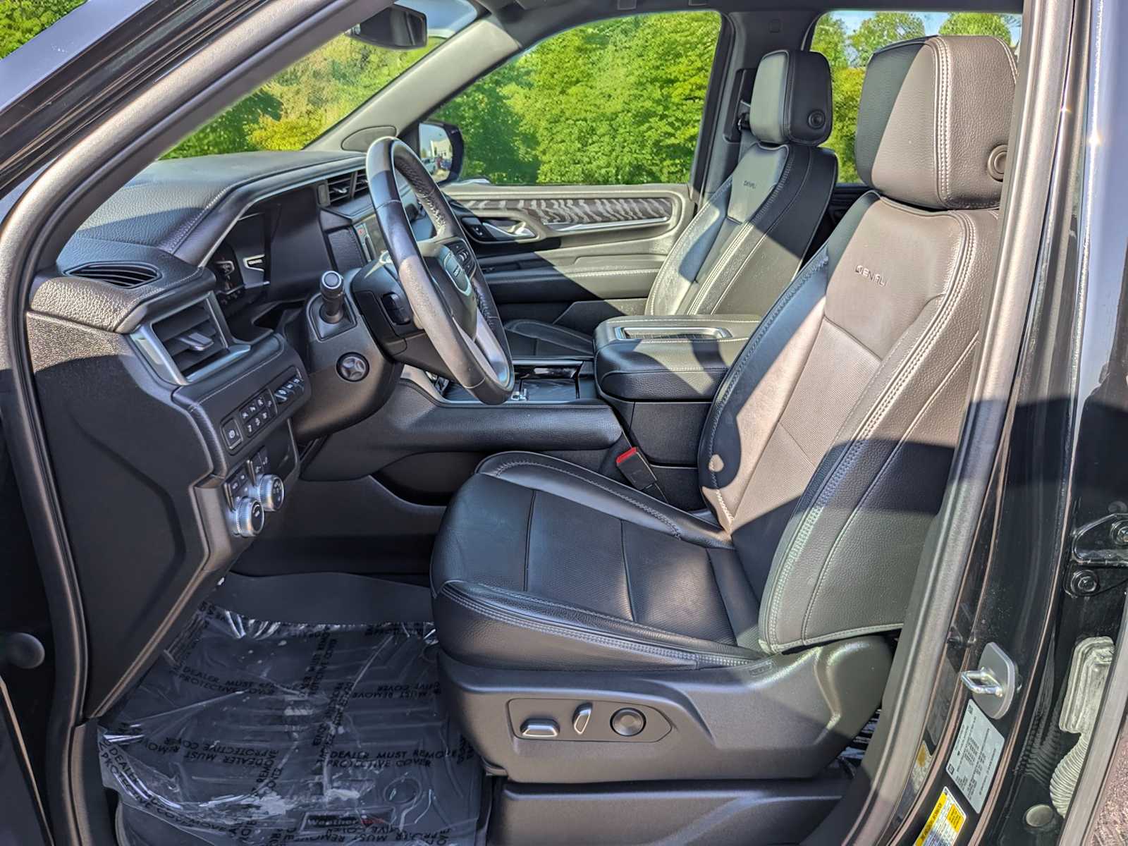 Thumbnail: 2022 GMC Yukon XL - 19