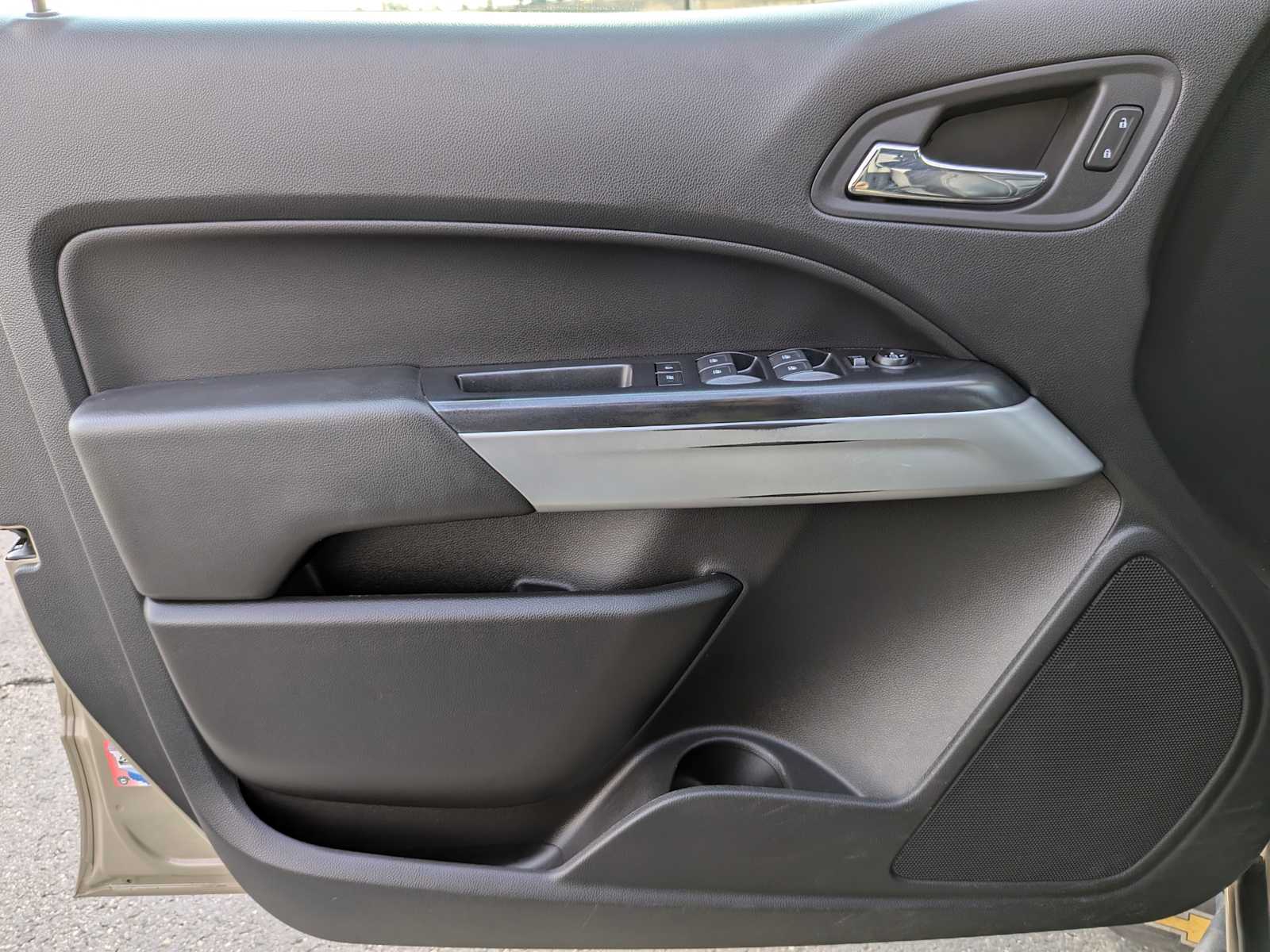 Thumbnail: 2022 Chevrolet Colorado - 20