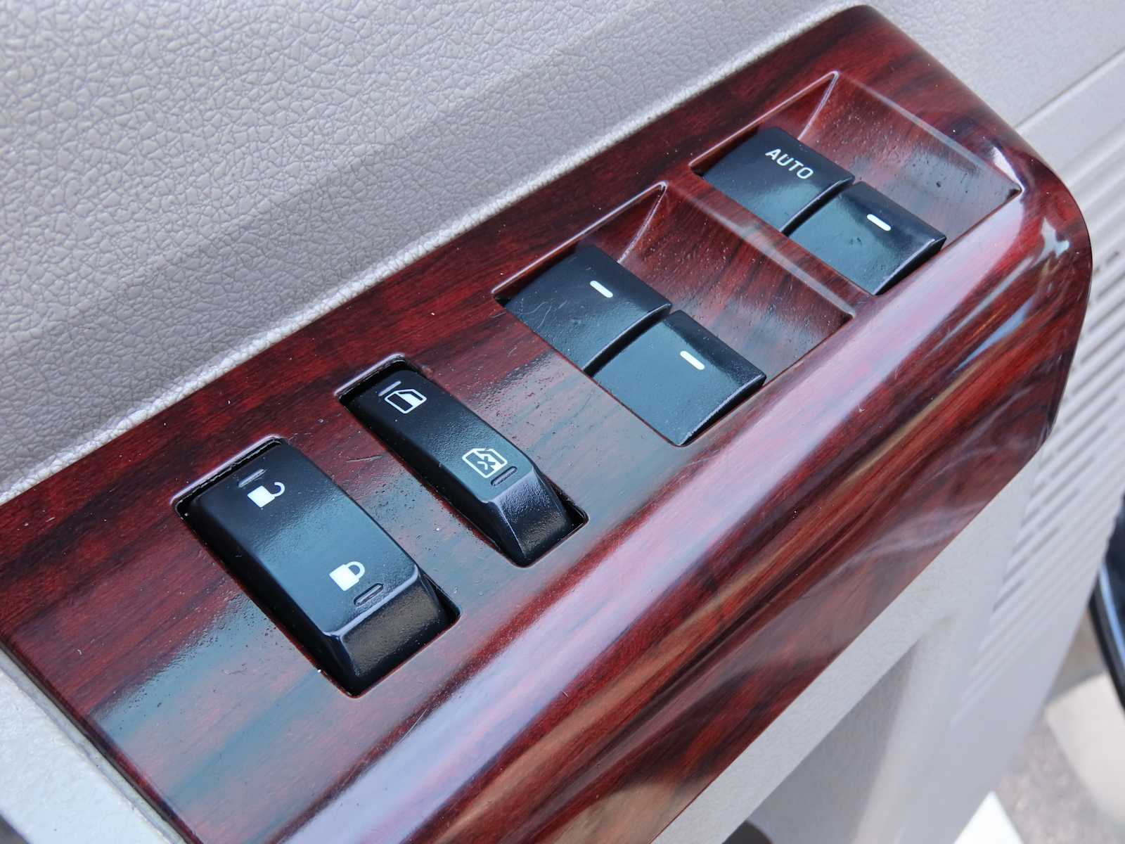 Thumbnail: 2009 Ford Econoline - 18