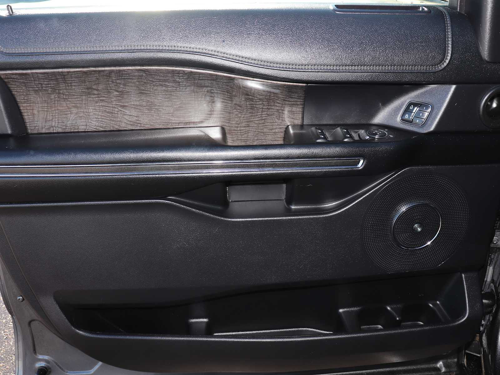 Thumbnail: 2019 Ford Expedition MAX - 18