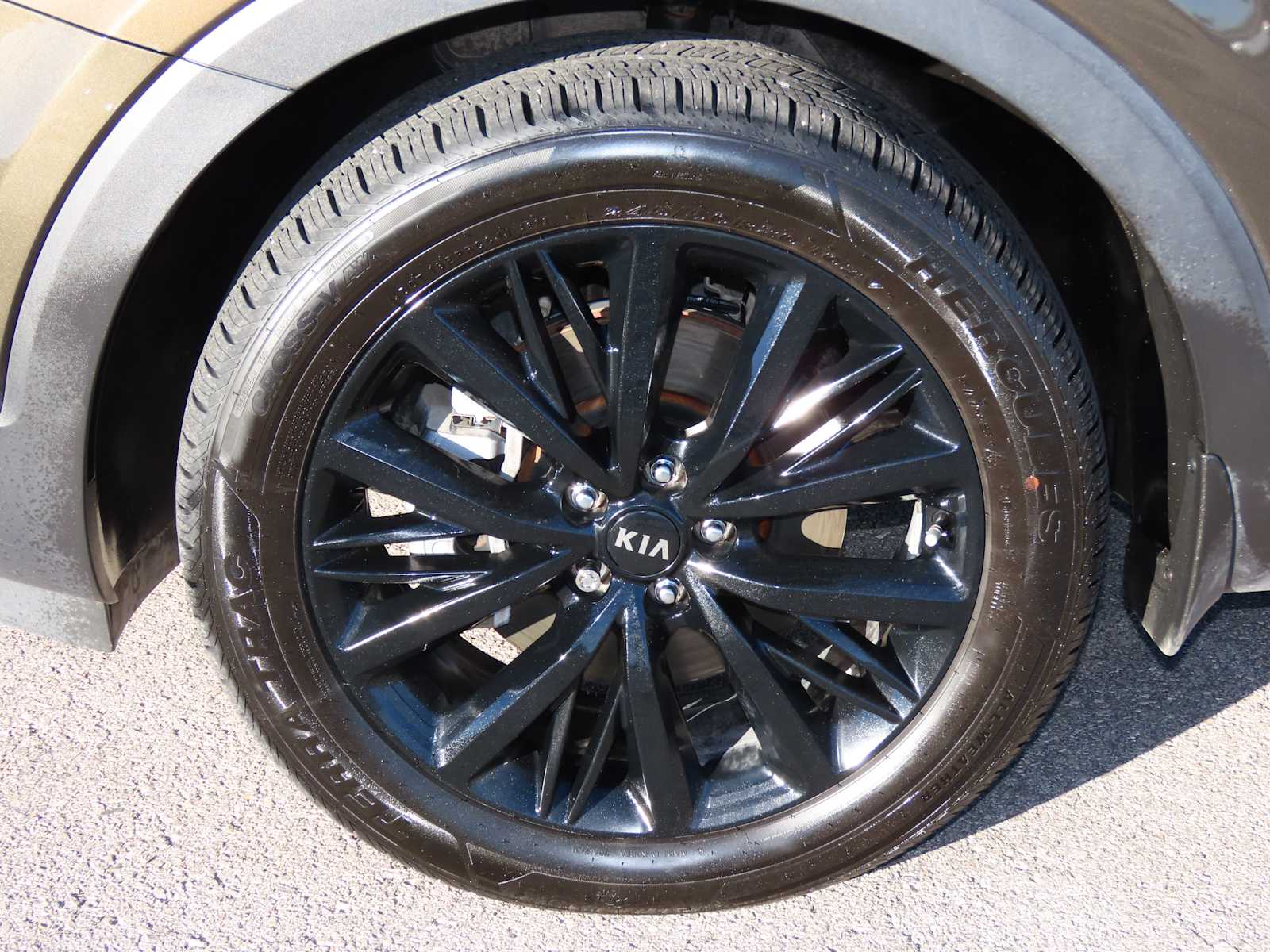 Thumbnail: 2020 Kia Telluride - 13