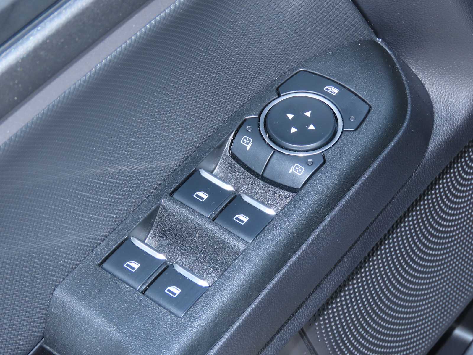 Thumbnail: 2025 Ford Bronco Sport - 18