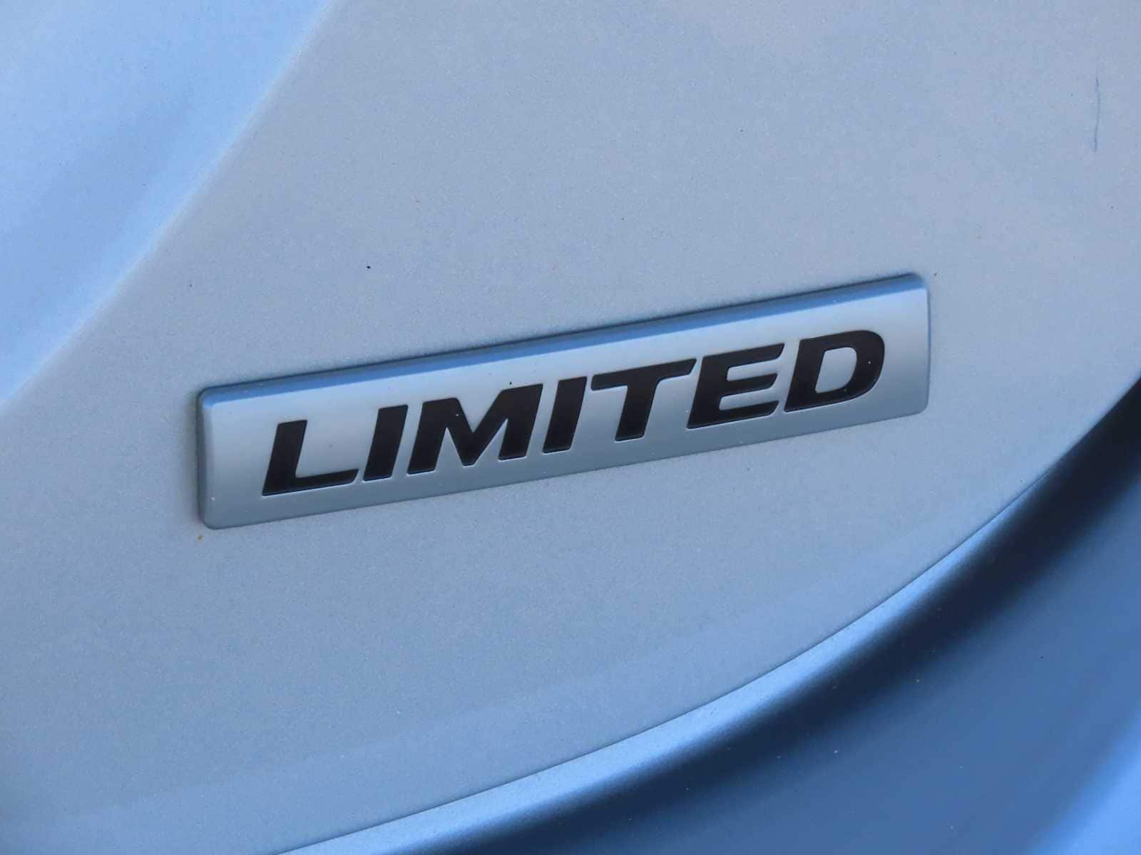 Thumbnail: 2015 Hyundai Elantra - 13