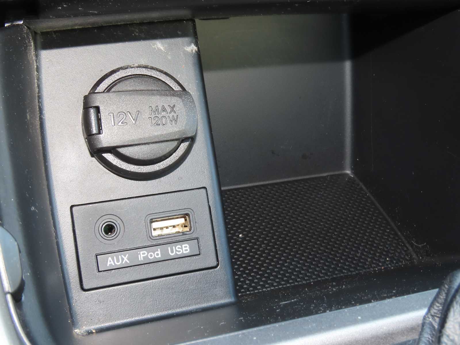 Thumbnail: 2015 Hyundai Elantra - 33