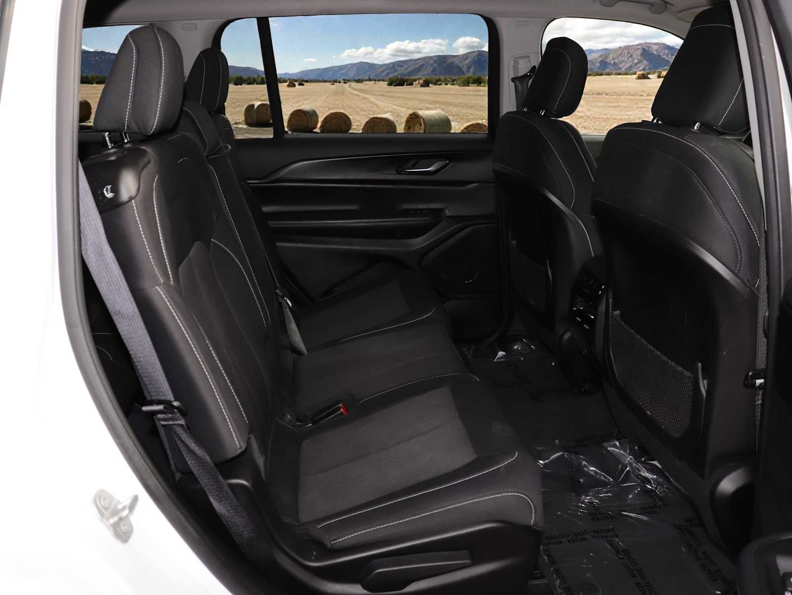 Thumbnail: 2023 Jeep Grand Cherokee L - 27