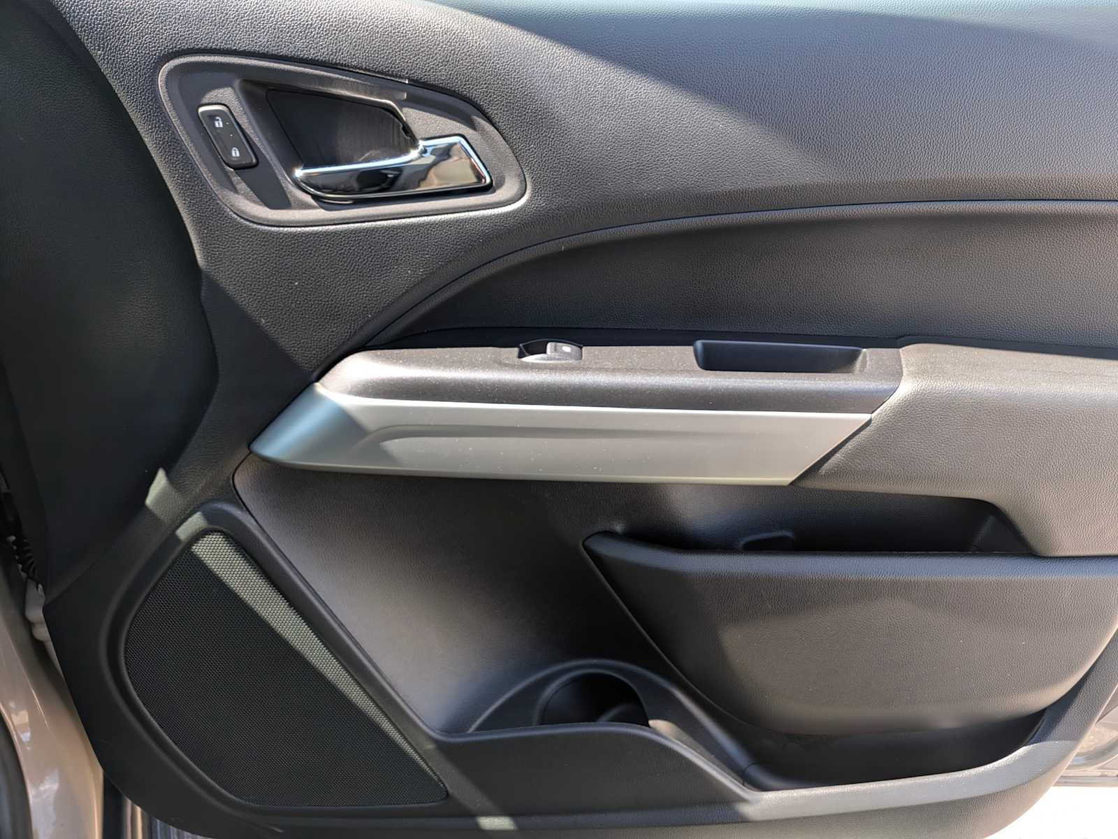 Thumbnail: 2022 Chevrolet Colorado - 20