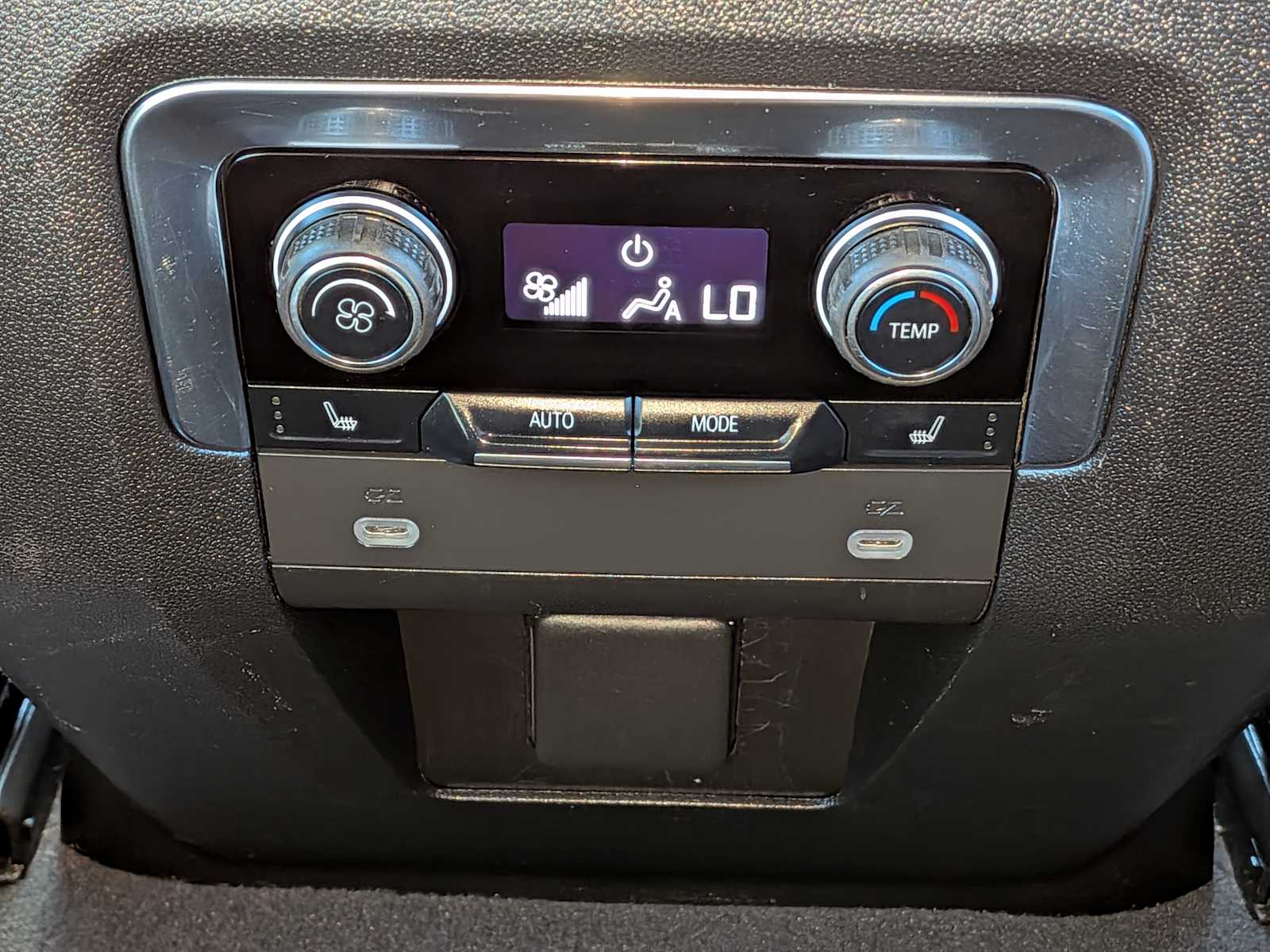 Thumbnail: 2024 Chevrolet Suburban - 25