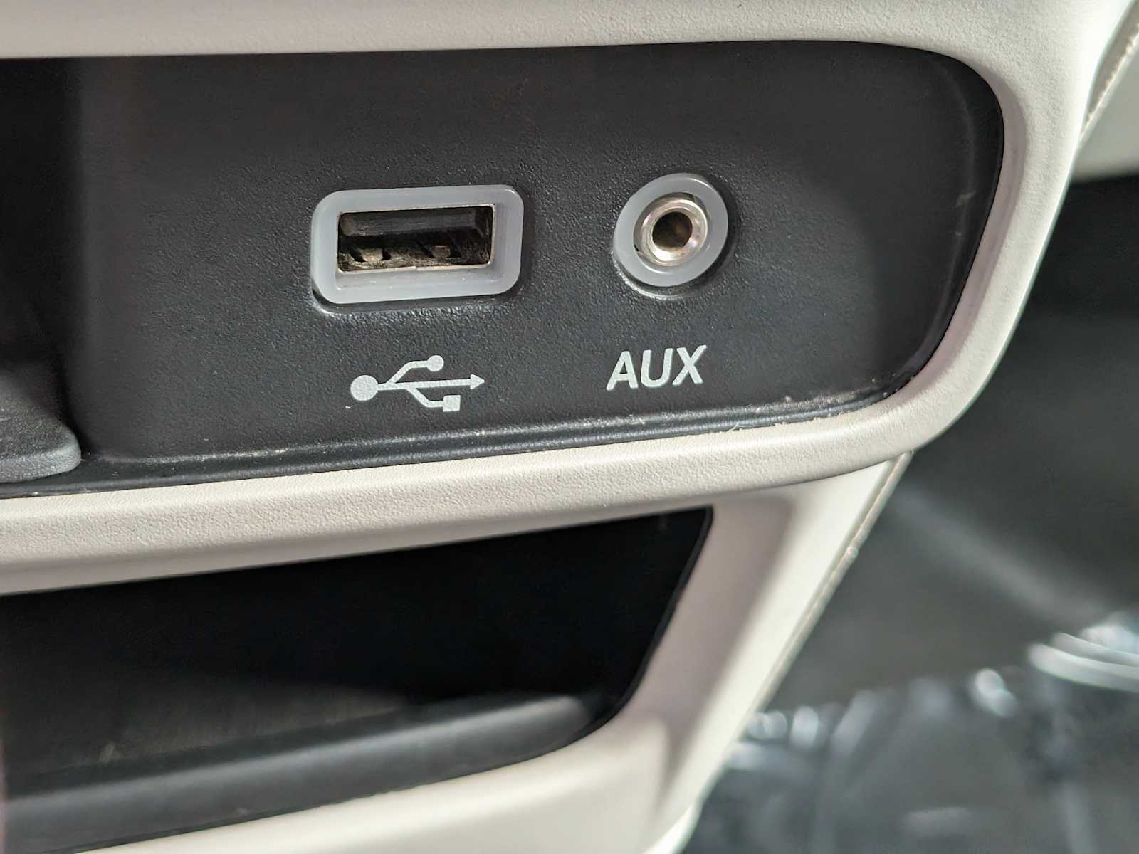 Thumbnail: 2017 Chrysler Pacifica - 32