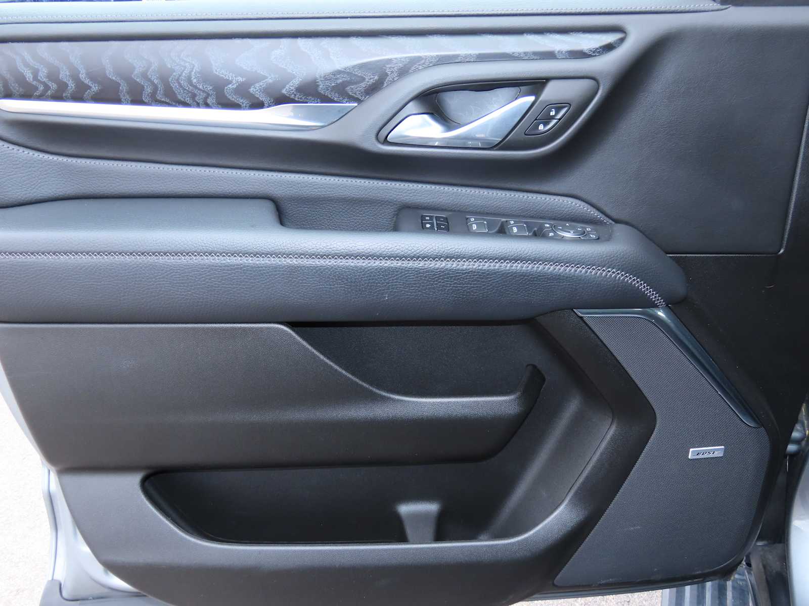 Thumbnail: 2023 GMC Yukon XL - 16