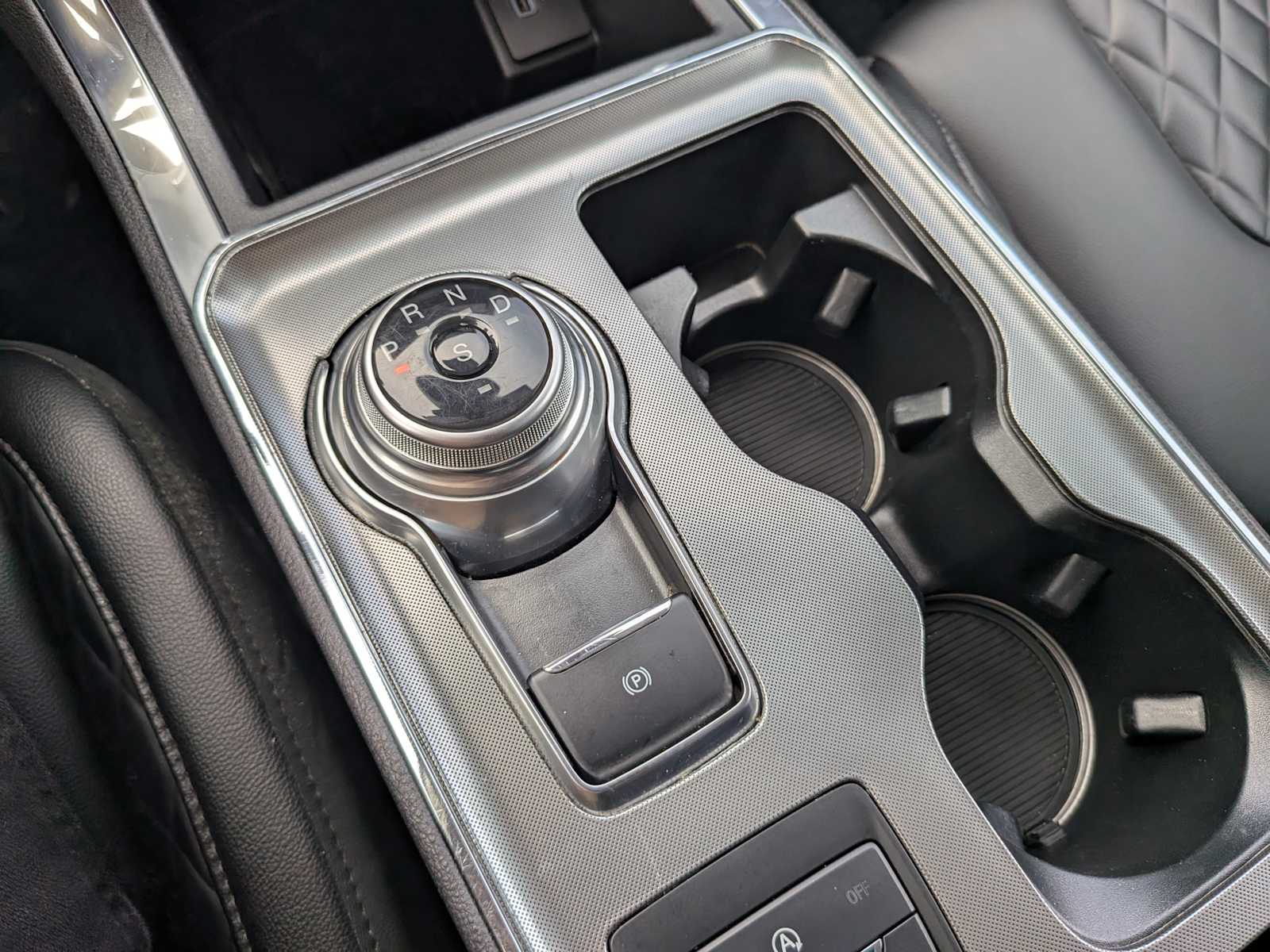 2024 Ford Edge Titanium 36