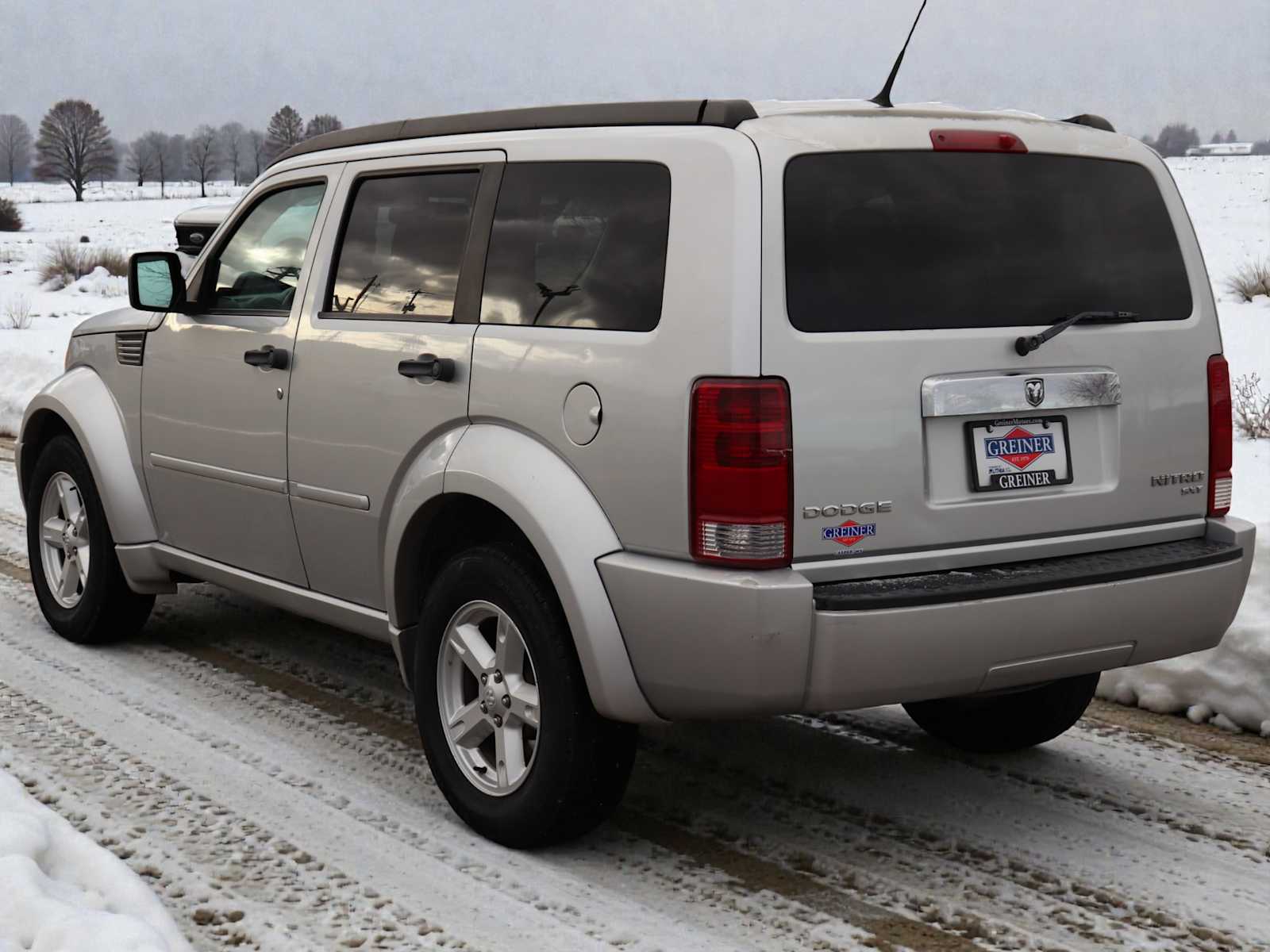 Thumbnail: 2011 Dodge Nitro - 4