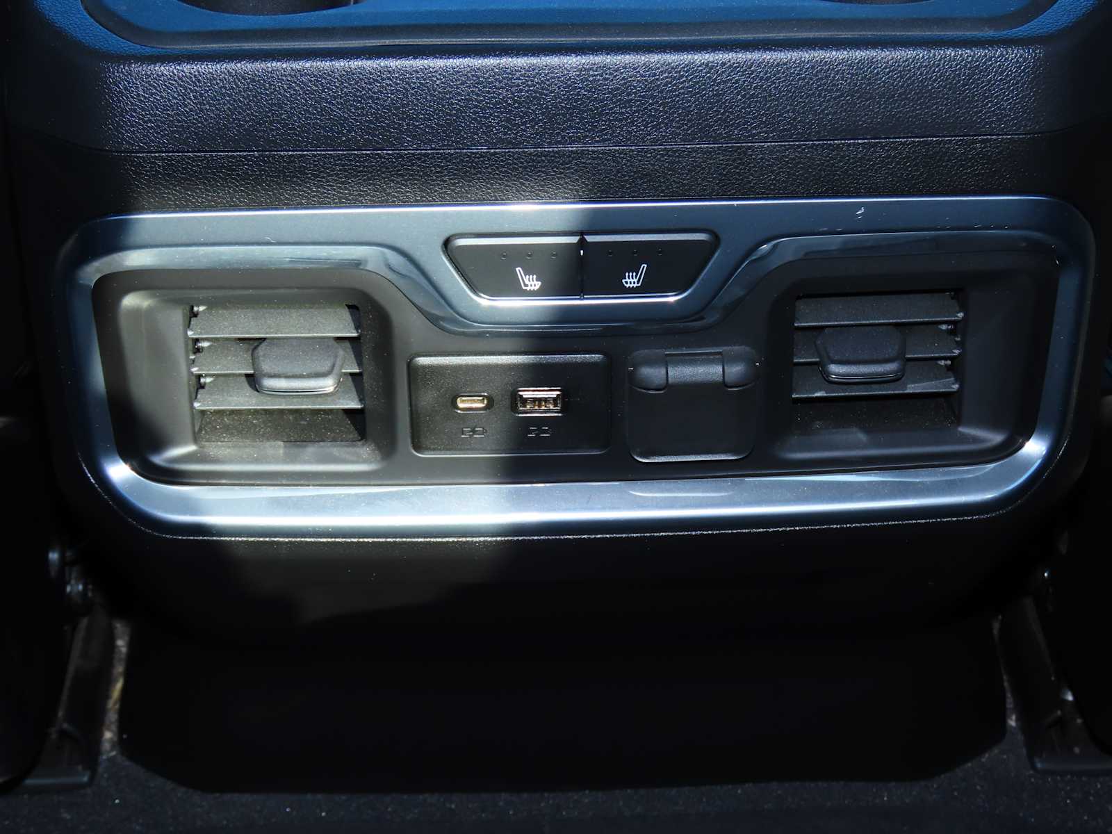 Thumbnail: 2019 Chevrolet Silverado 1500 - 25