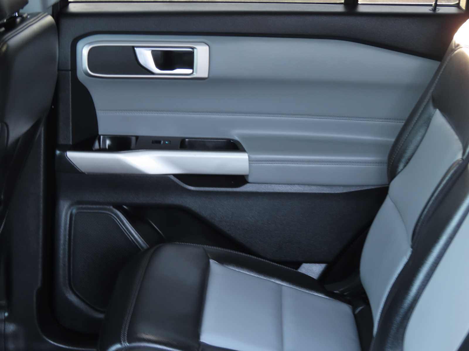 Thumbnail: 2022 Ford Explorer - 22