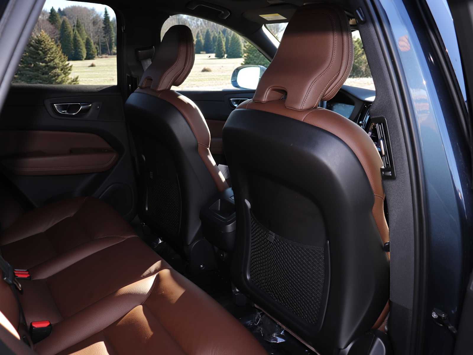 Thumbnail: 2021 Volvo XC60 - 24