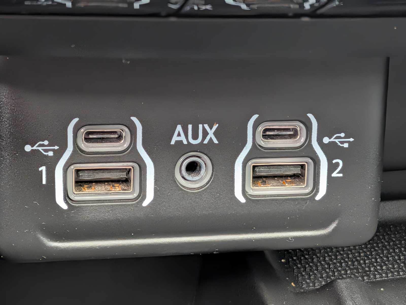 Thumbnail: 2021 Dodge Durango - 32