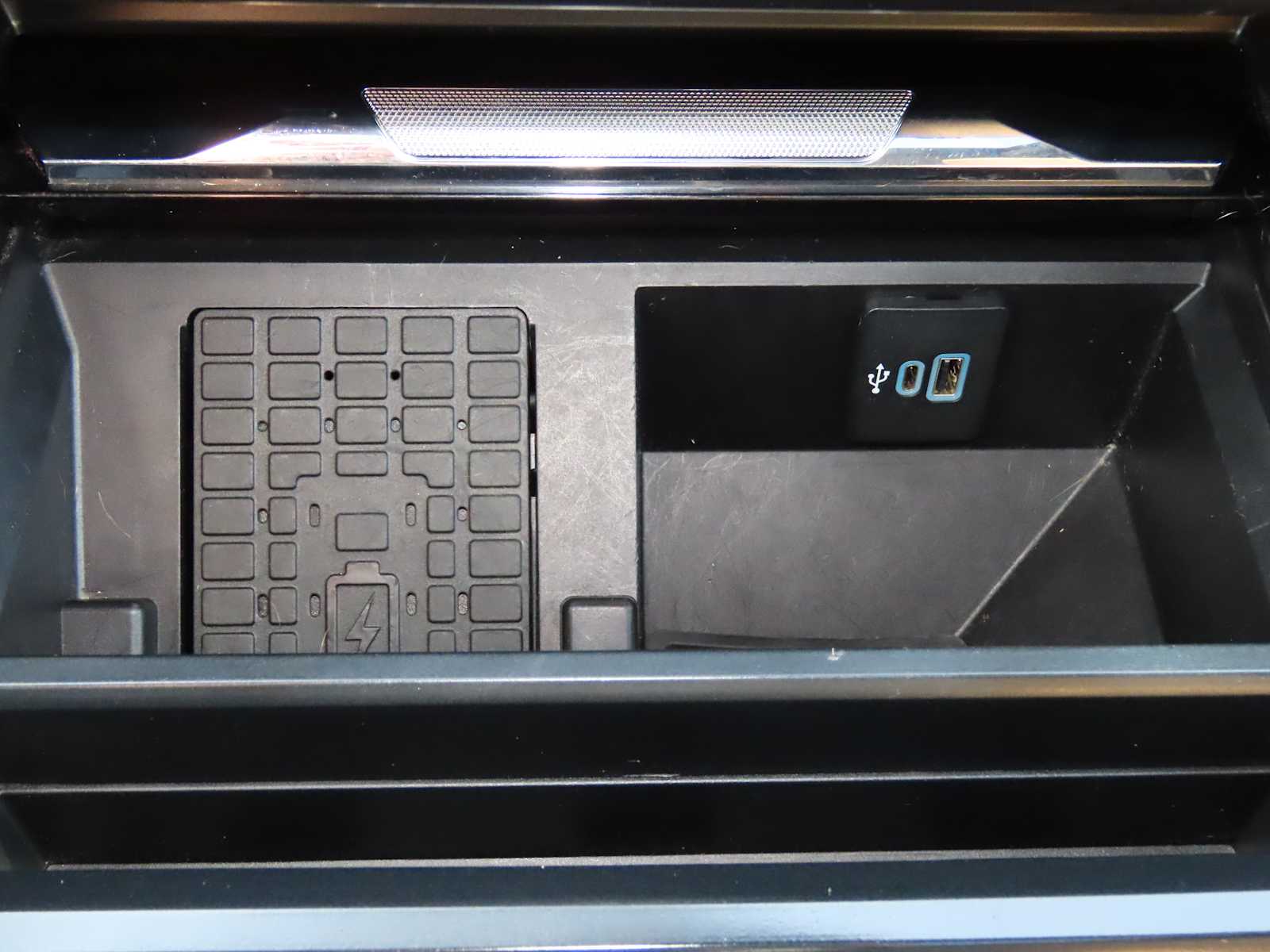 Thumbnail: 2024 Ford Econoline - 36