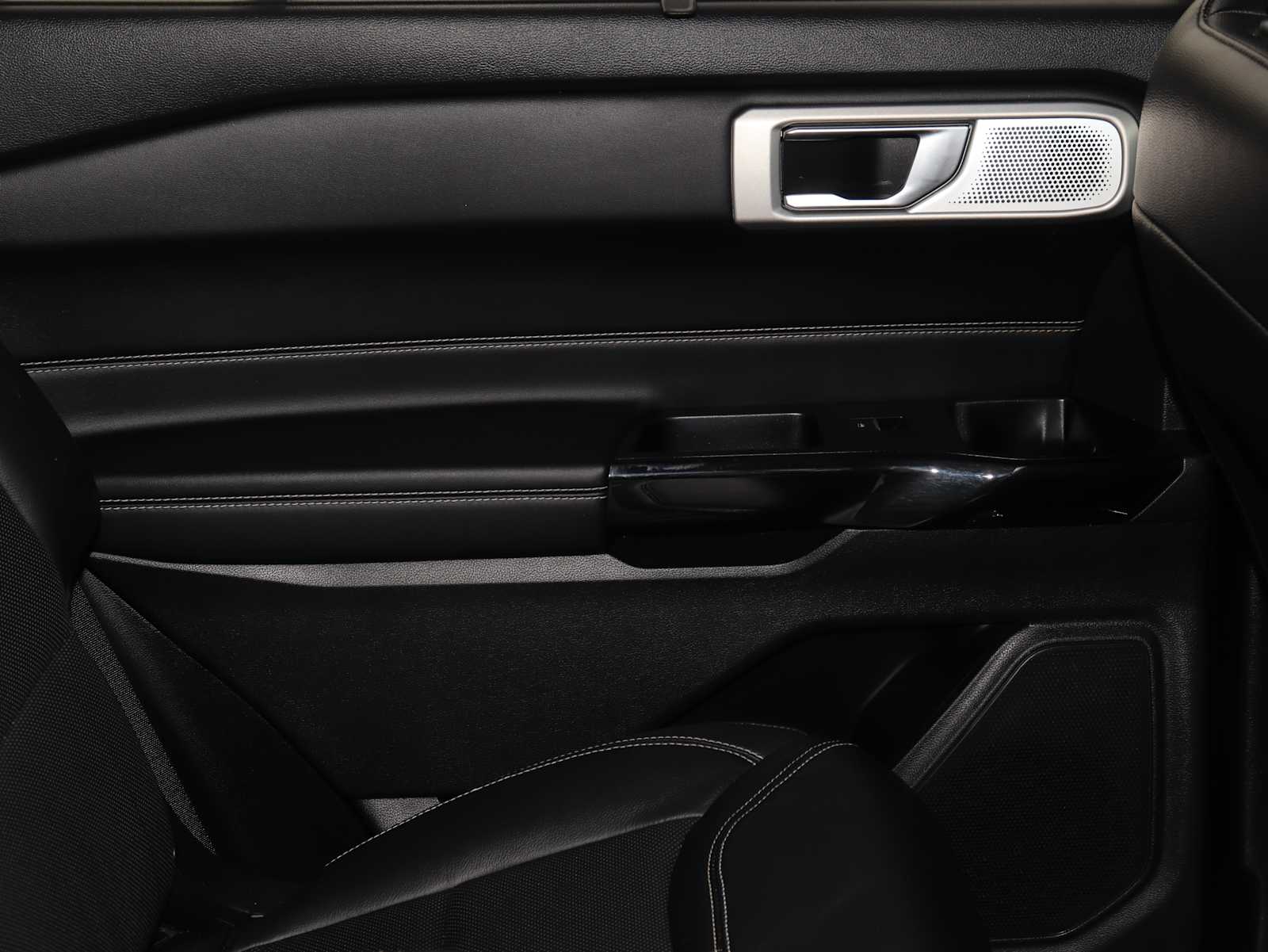 Thumbnail: 2022 Ford Explorer - 22