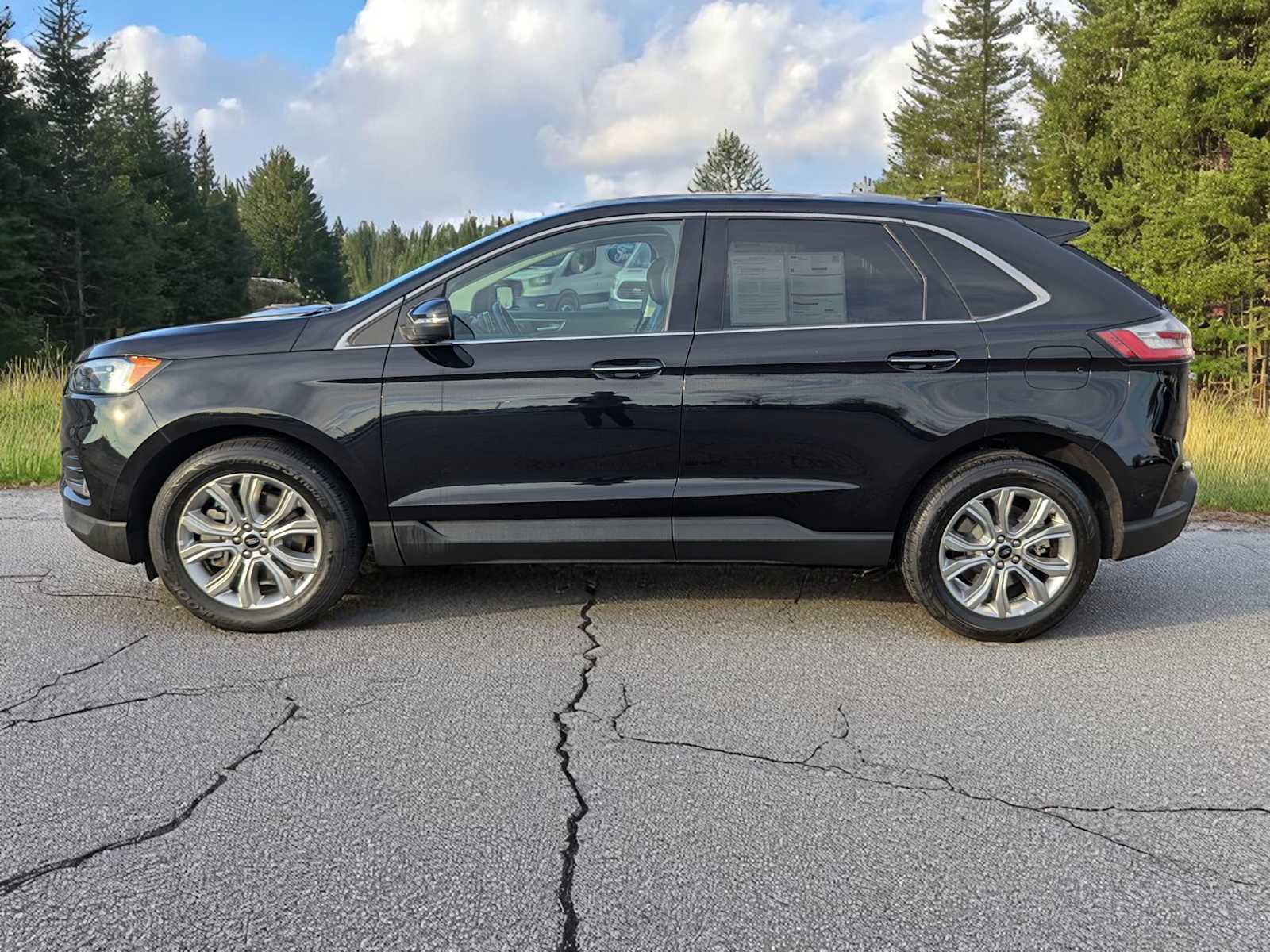 2024 Ford Edge Titanium 3