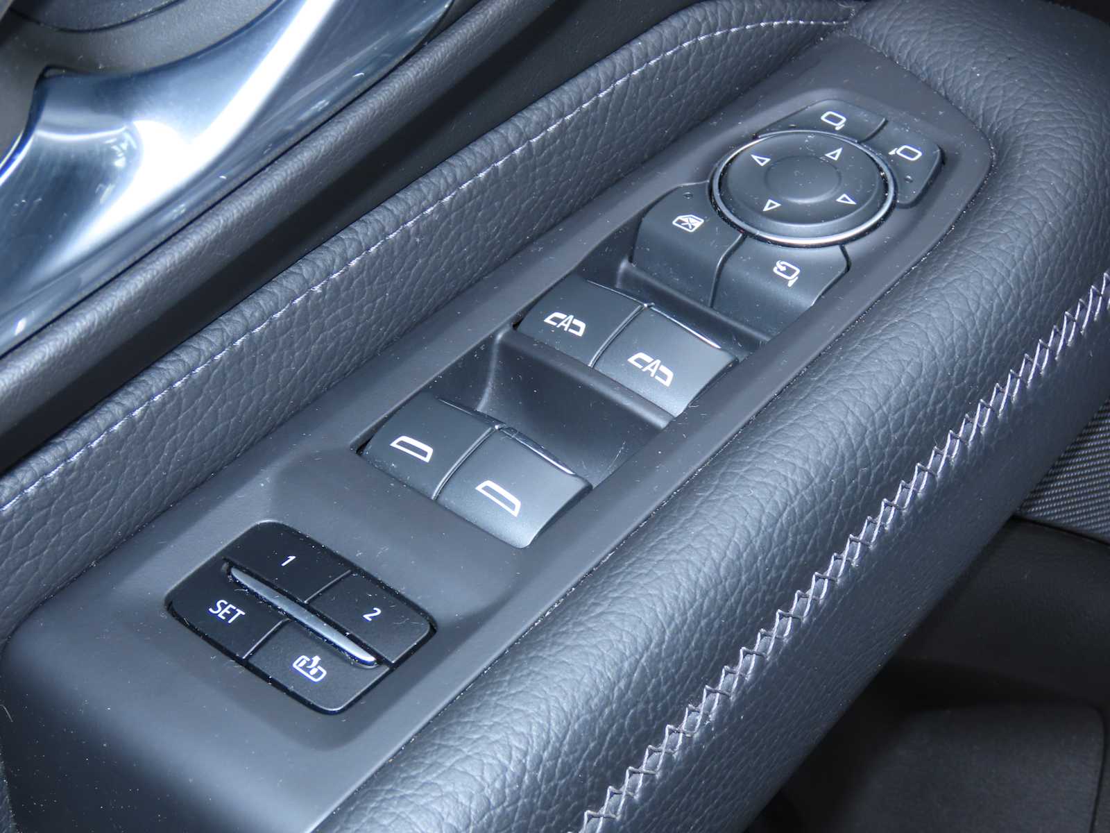 Thumbnail: 2023 GMC Yukon XL - 17