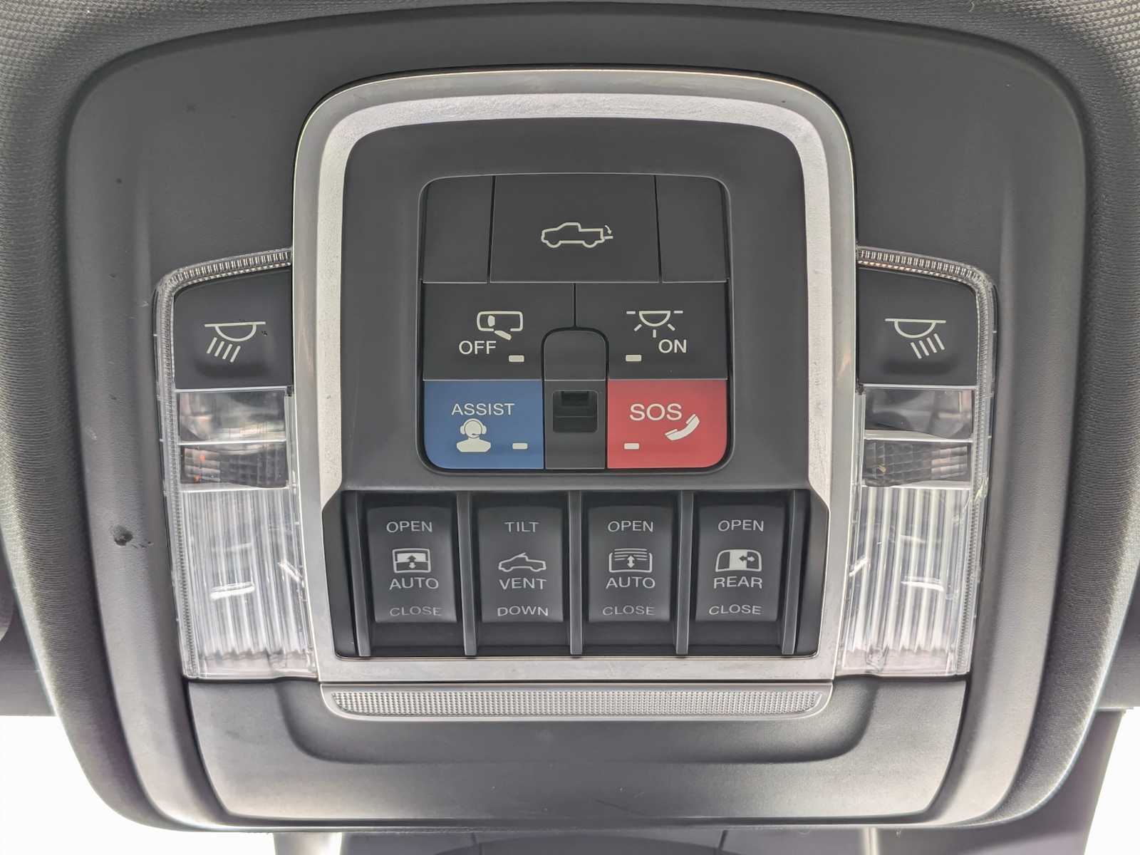 Thumbnail: 2019 RAM 1500 - 33