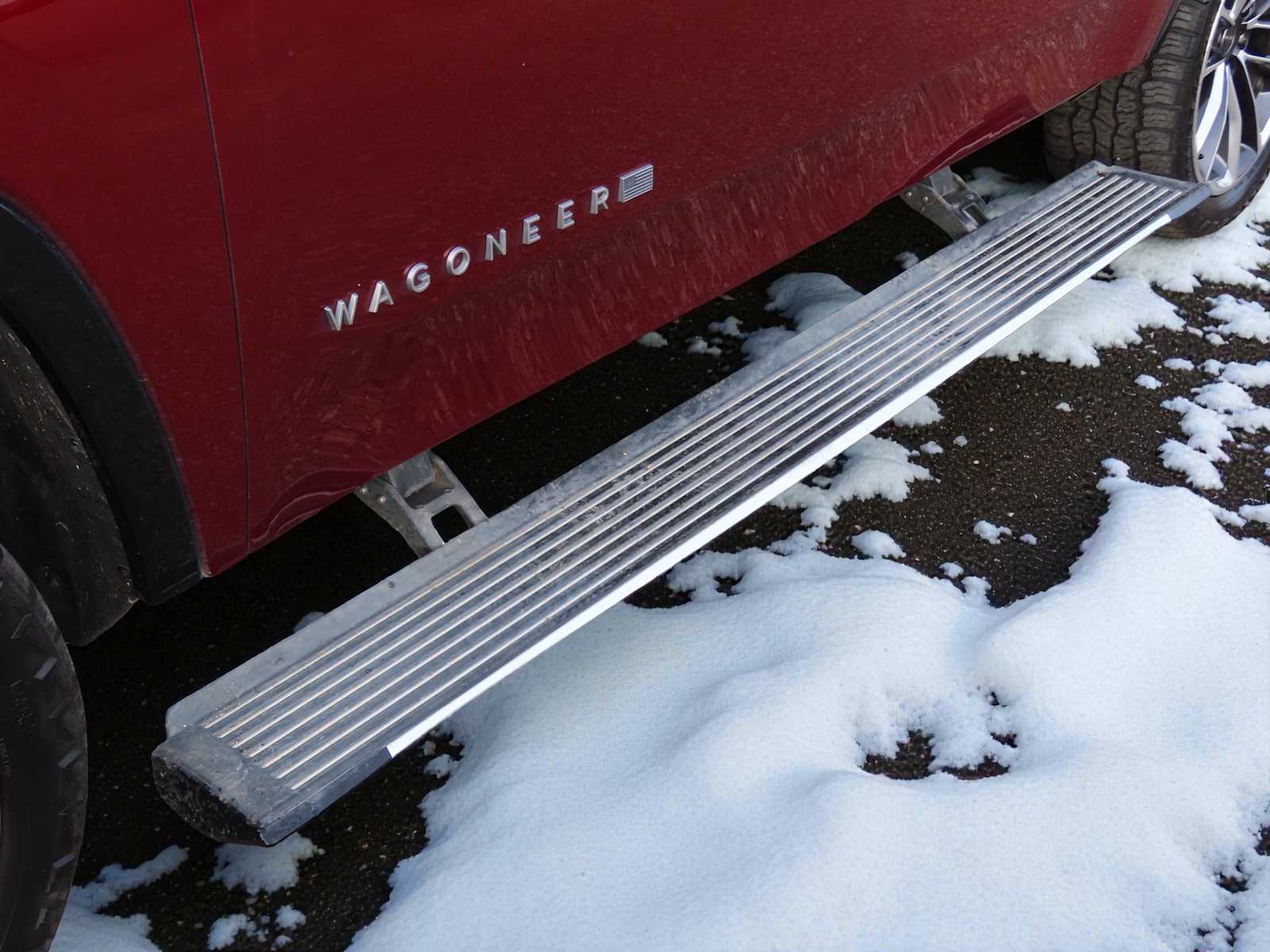 Thumbnail: 2022 Jeep Wagoneer - 14