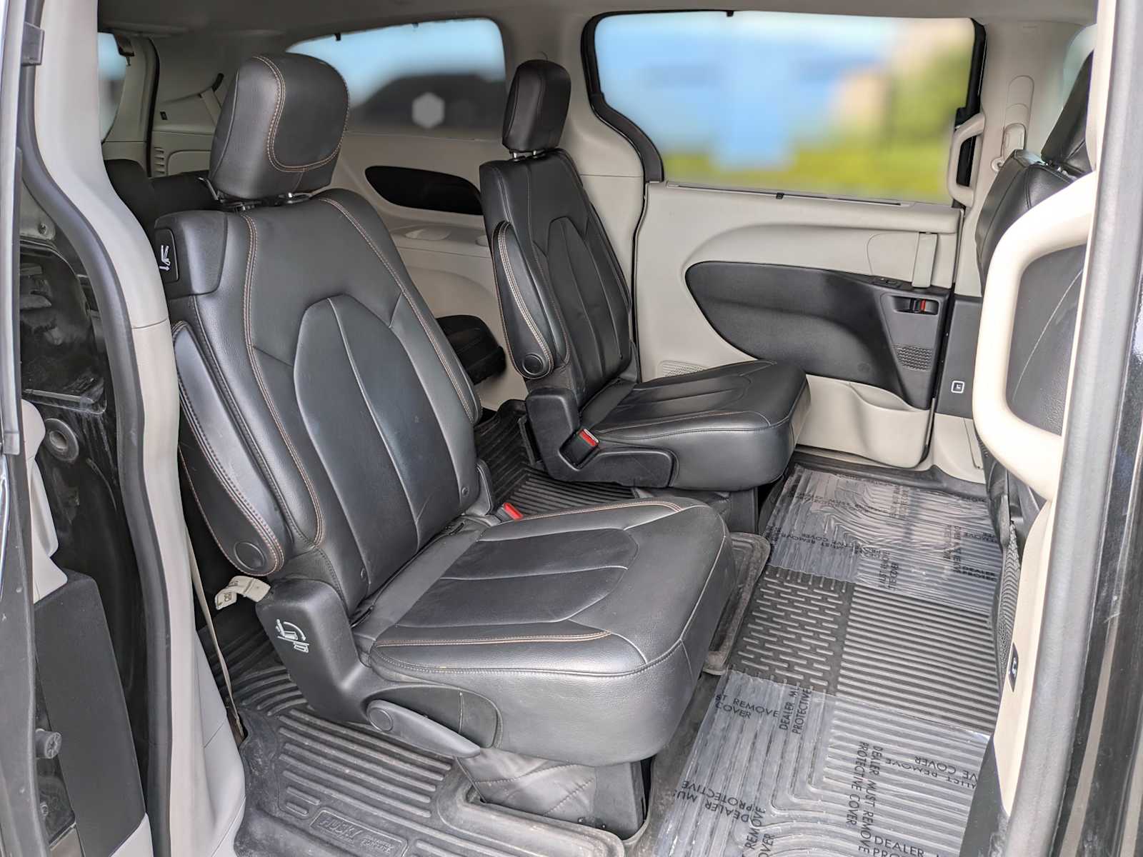 Thumbnail: 2017 Chrysler Pacifica - 24