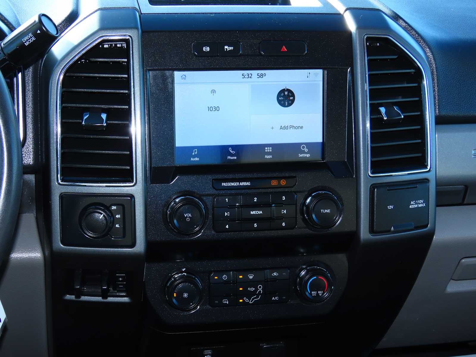 Thumbnail: 2022 Ford Econoline - 30