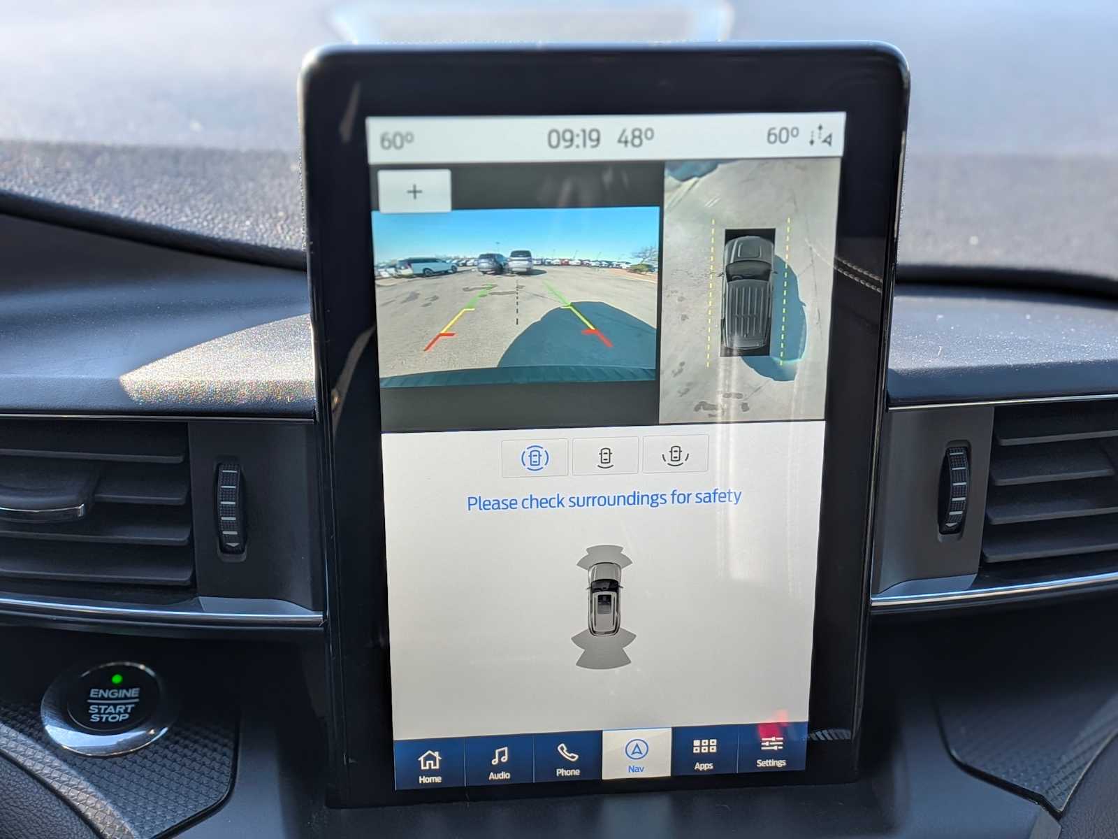 Thumbnail: 2020 Ford Explorer - 29