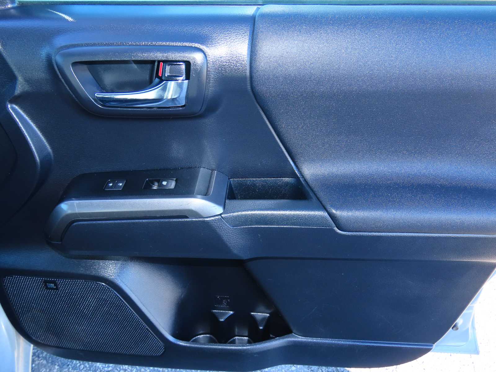 Thumbnail: 2019 Toyota Tacoma - 21