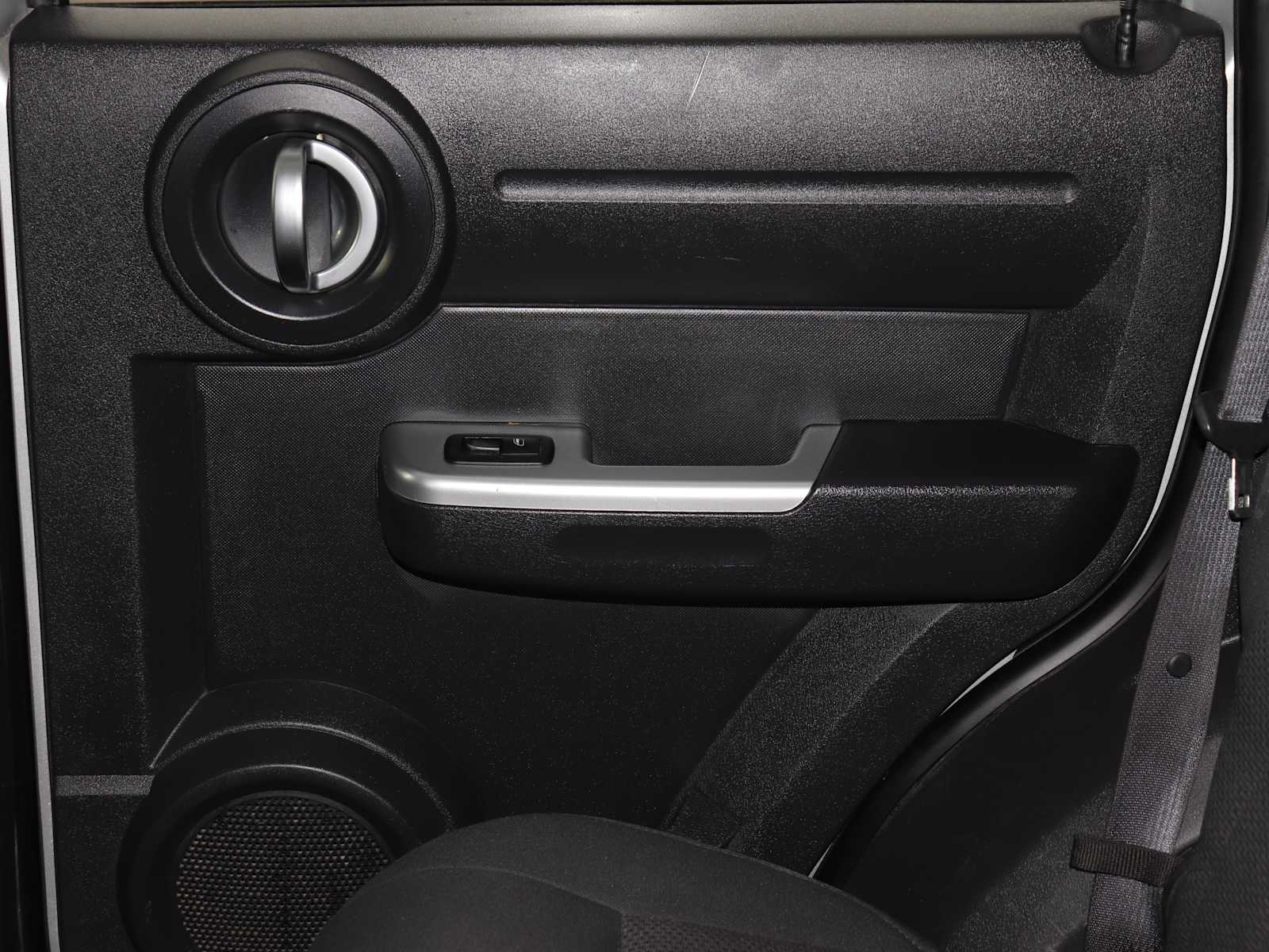 Thumbnail: 2011 Dodge Nitro - 20