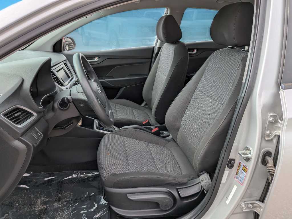 2019 Hyundai Accent SE 17