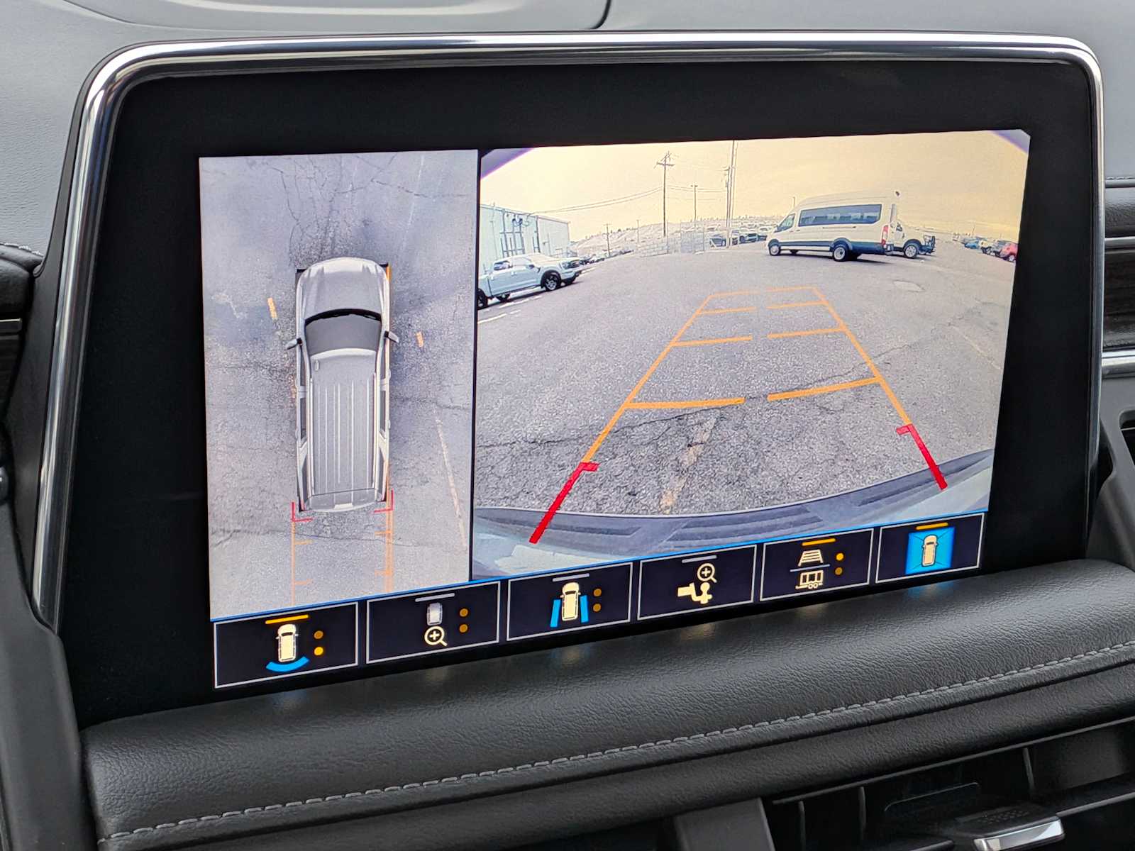 Thumbnail: 2021 Chevrolet Tahoe - 33