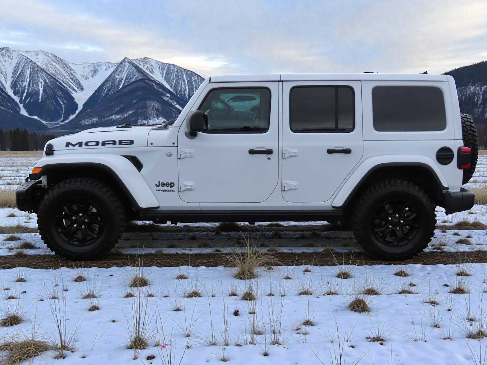 Thumbnail: 2019 Jeep Wrangler - 3