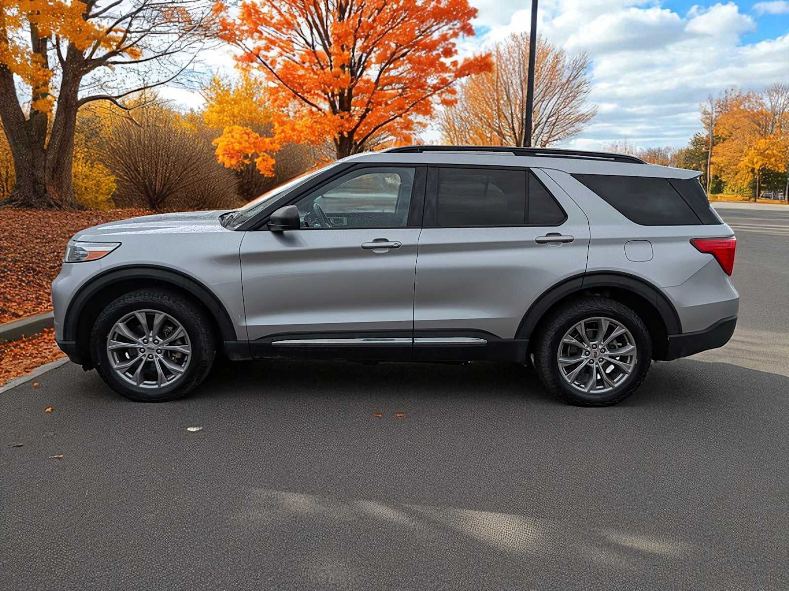2022 Ford Explorer XLT photo 3