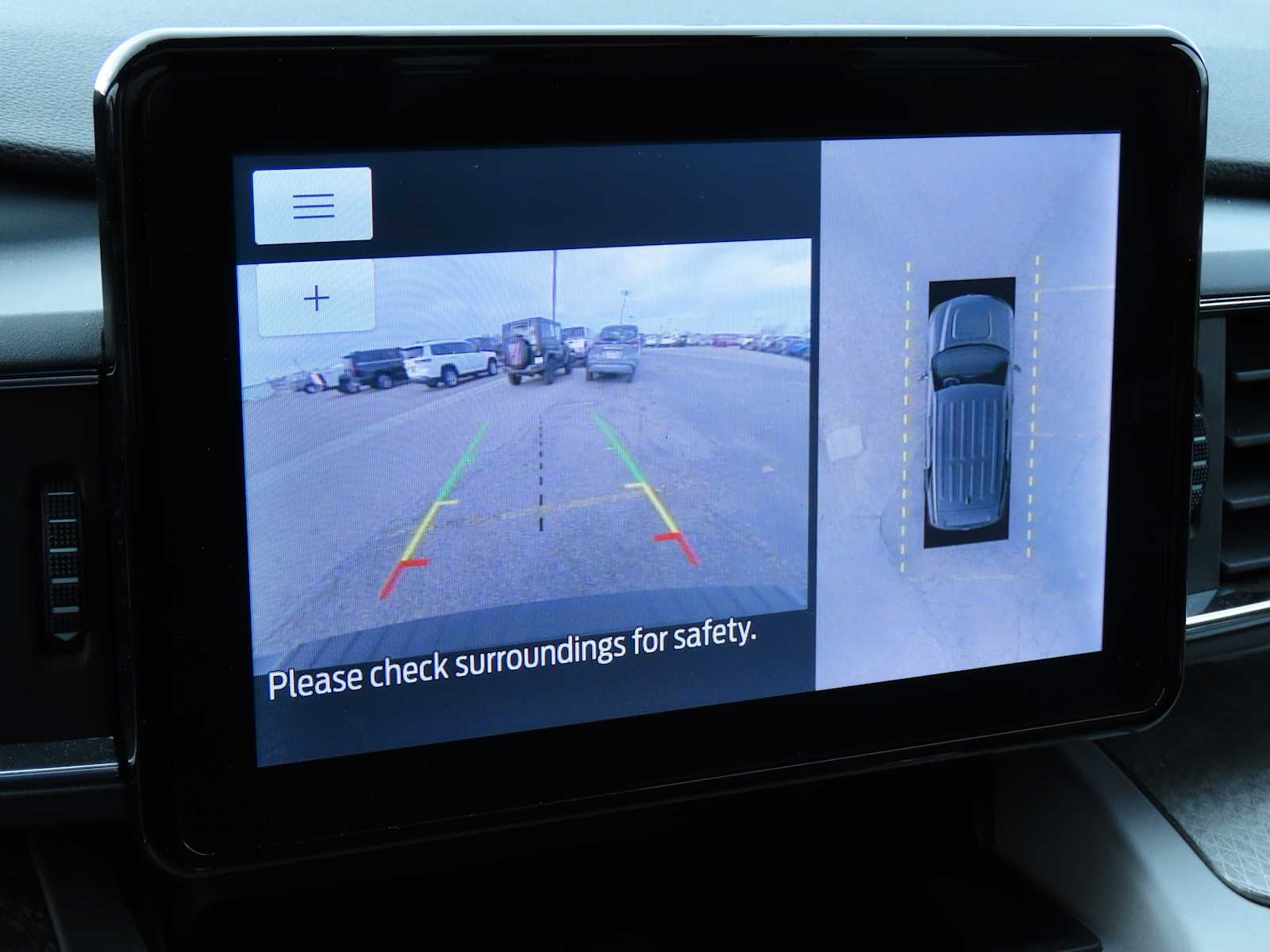 Thumbnail: 2023 Ford Explorer - 32