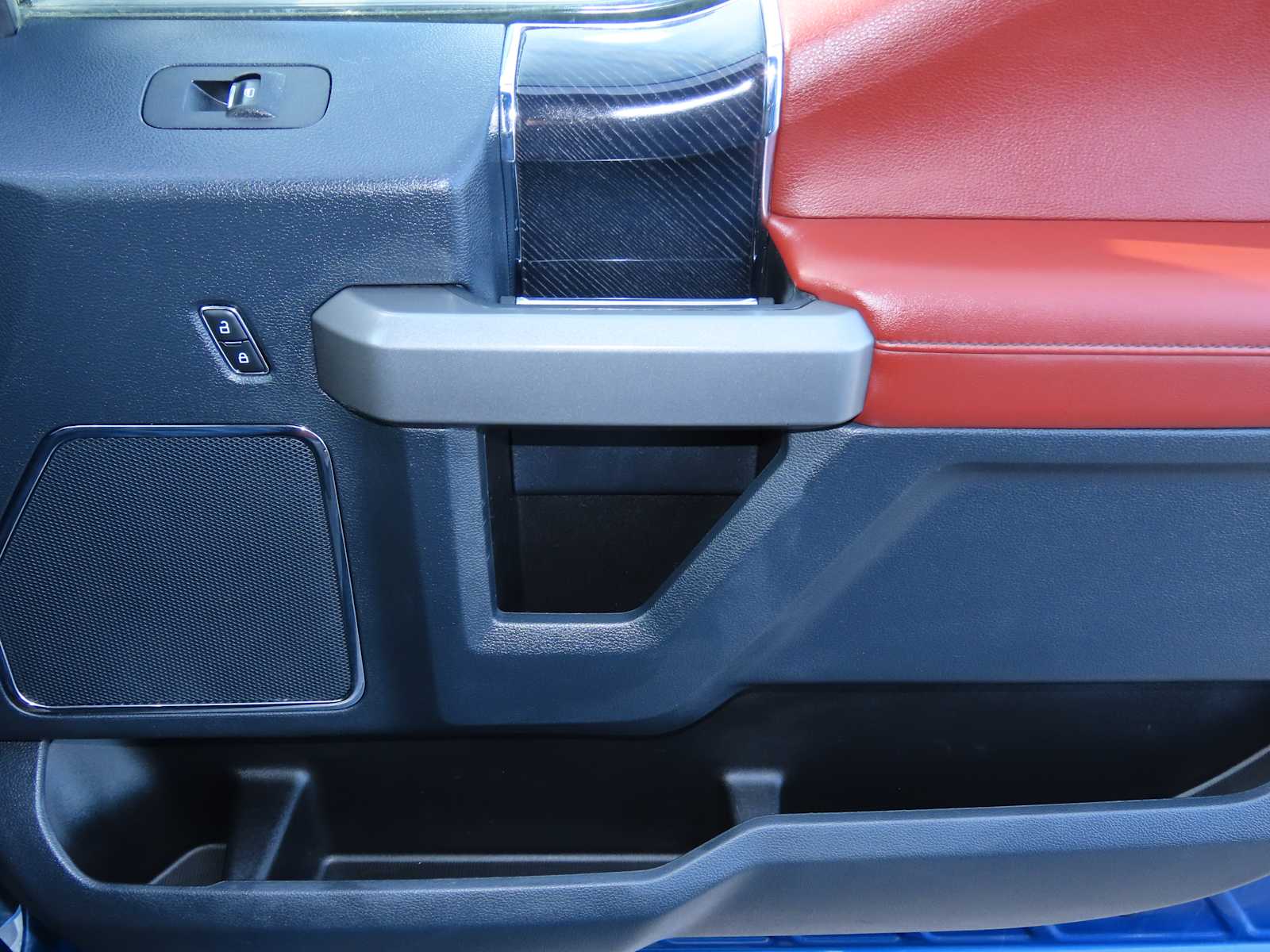 Thumbnail: 2022 Ford Econoline - 25