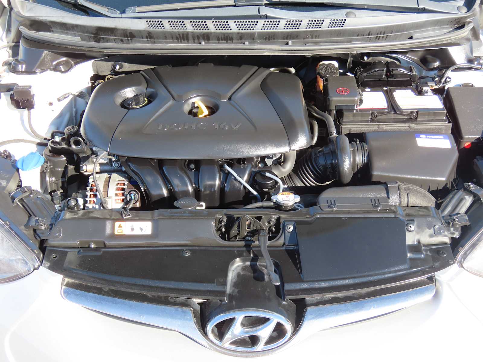 Thumbnail: 2015 Hyundai Elantra - 17