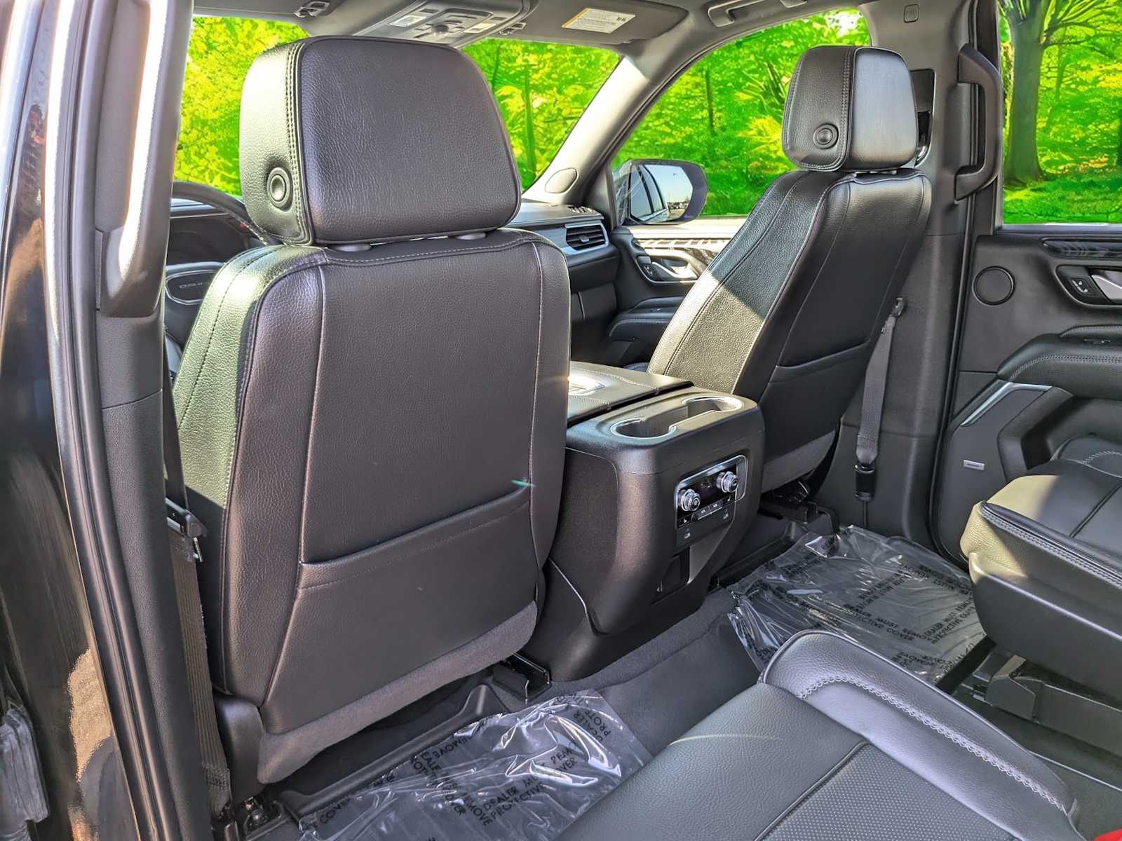 Thumbnail: 2022 GMC Yukon XL - 22
