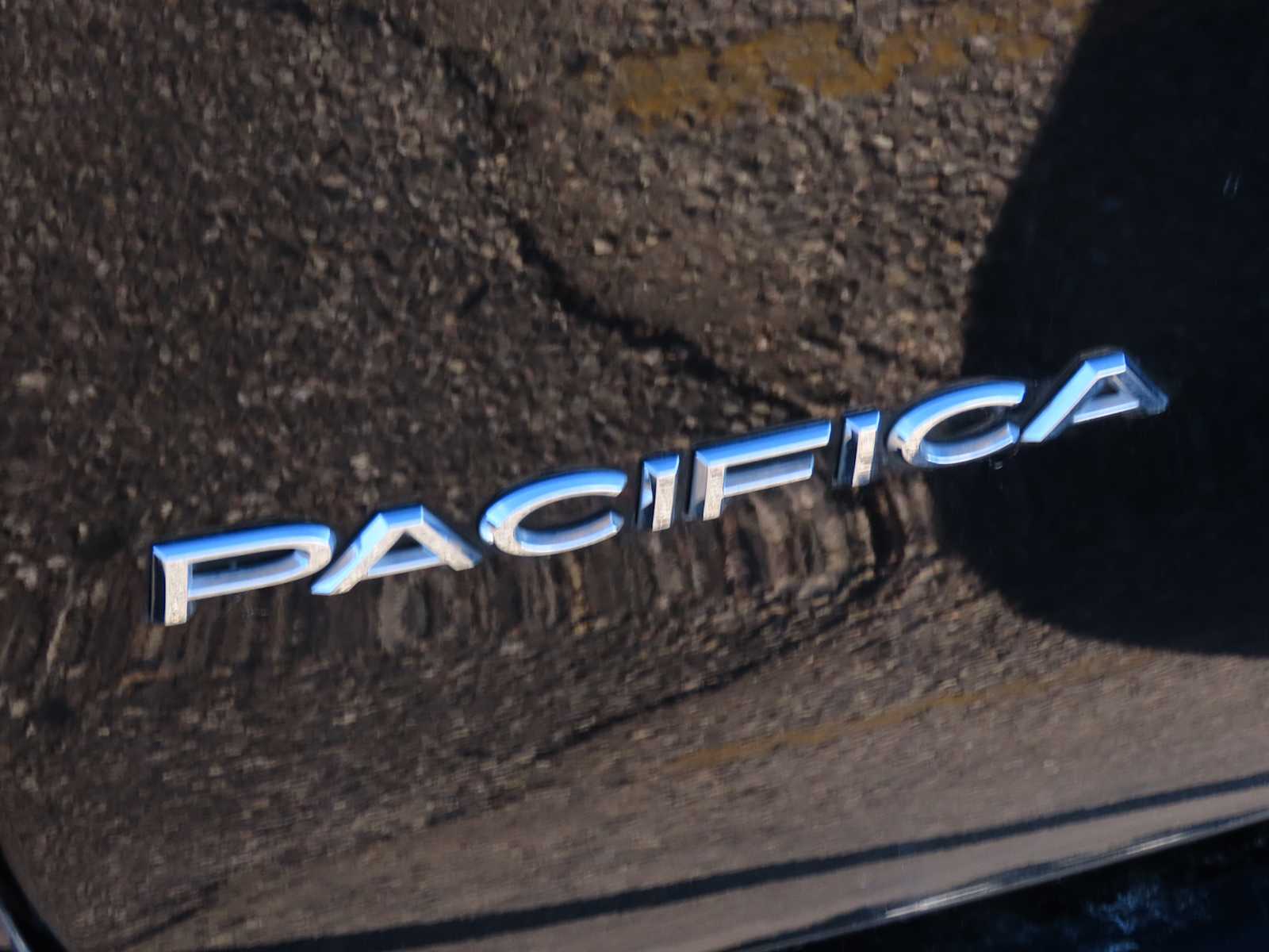 Thumbnail: 2024 Chrysler Pacifica - 12