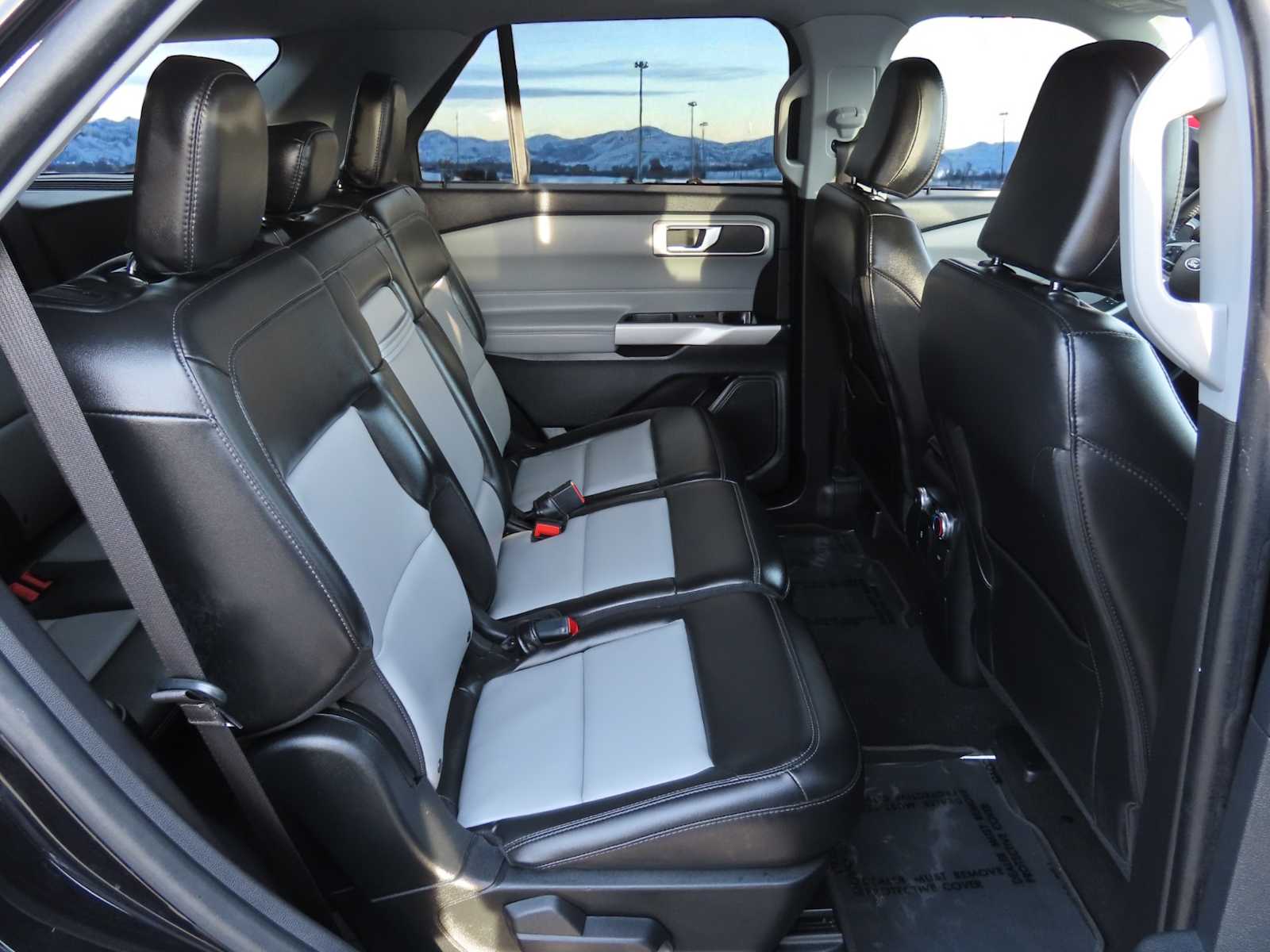 Thumbnail: 2022 Ford Explorer - 27