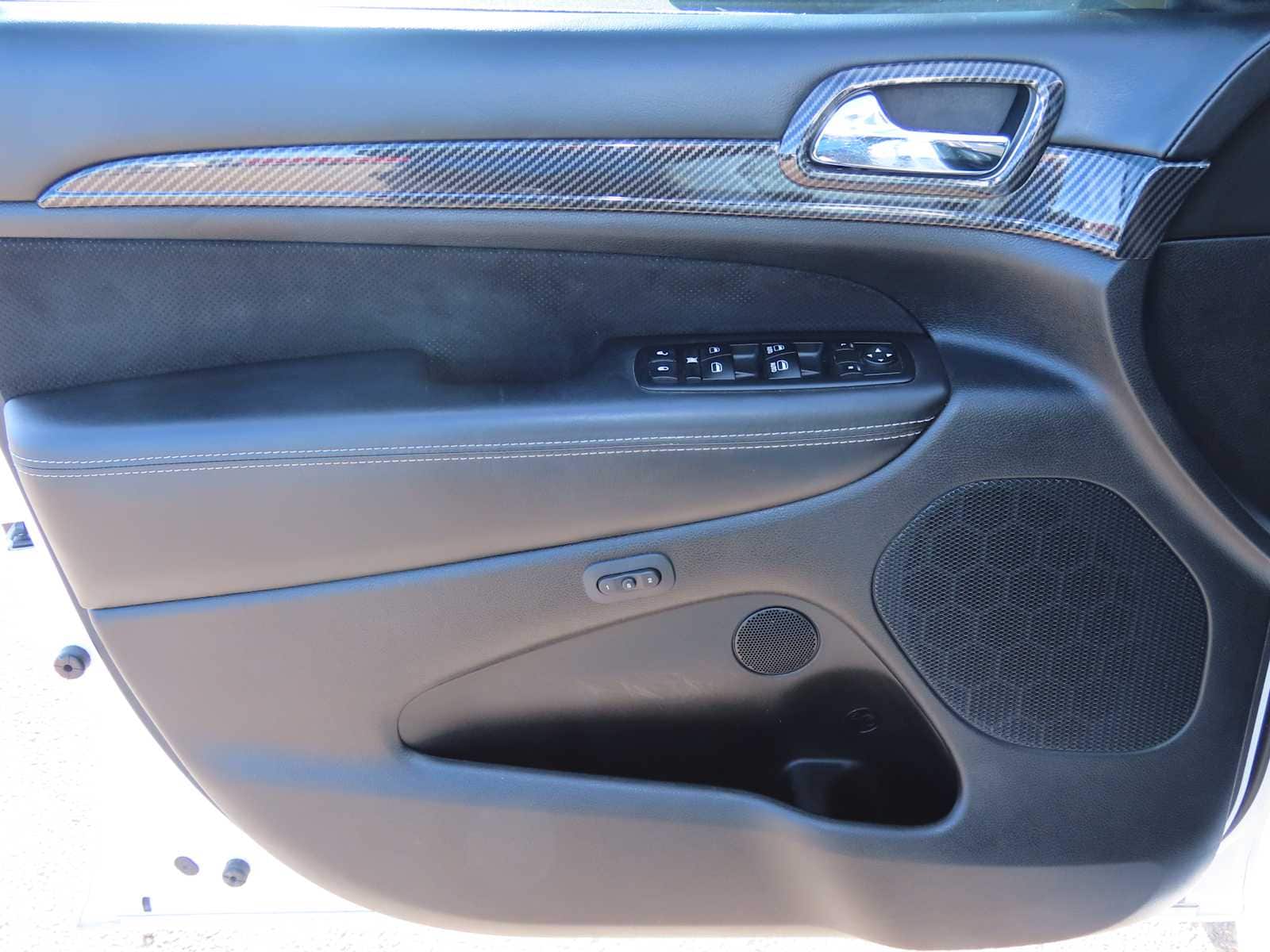 Thumbnail: 2013 Jeep Grand Cherokee - 18