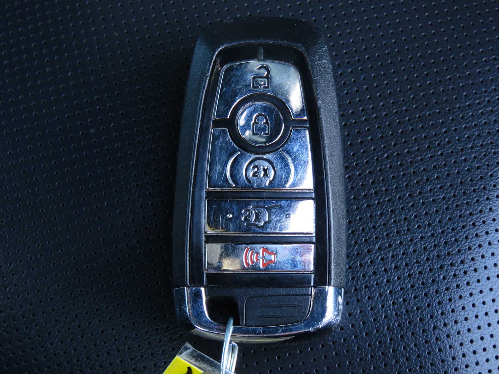 Thumbnail: 2024 Lincoln Navigator L - 37