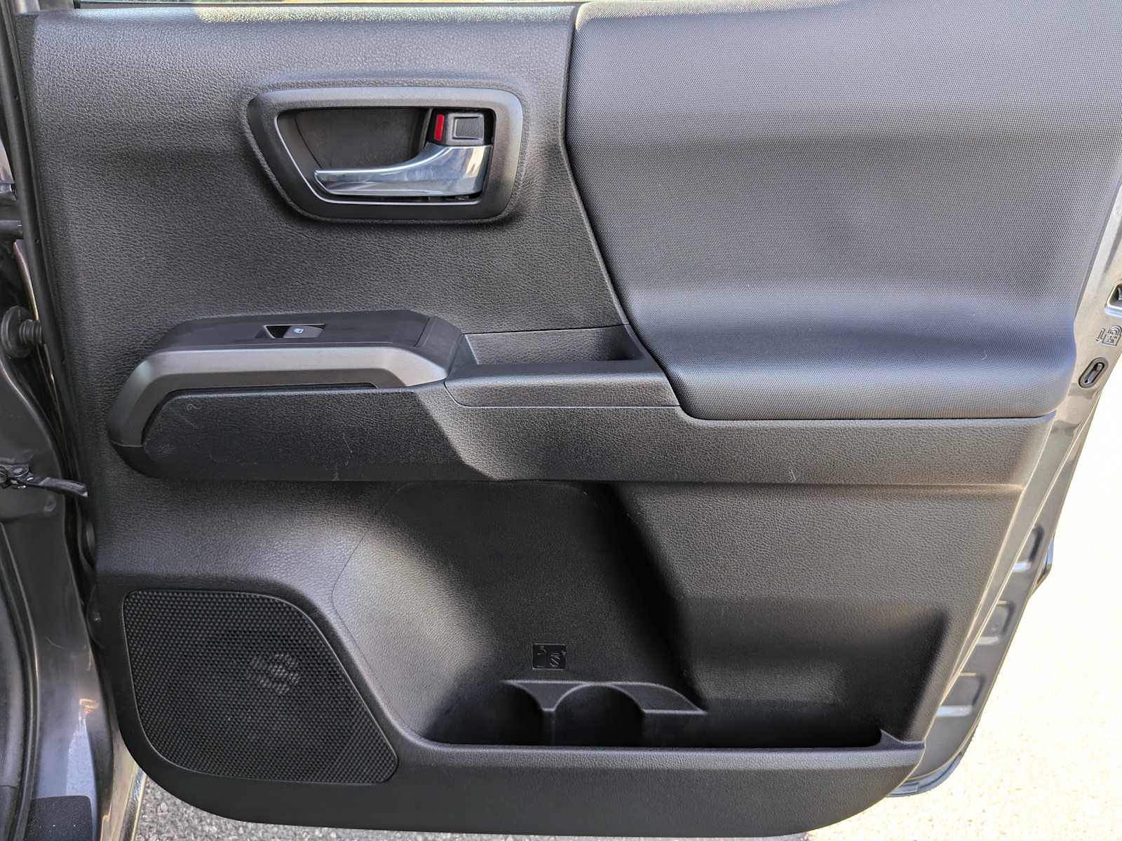 Thumbnail: 2022 Toyota Tacoma - 30