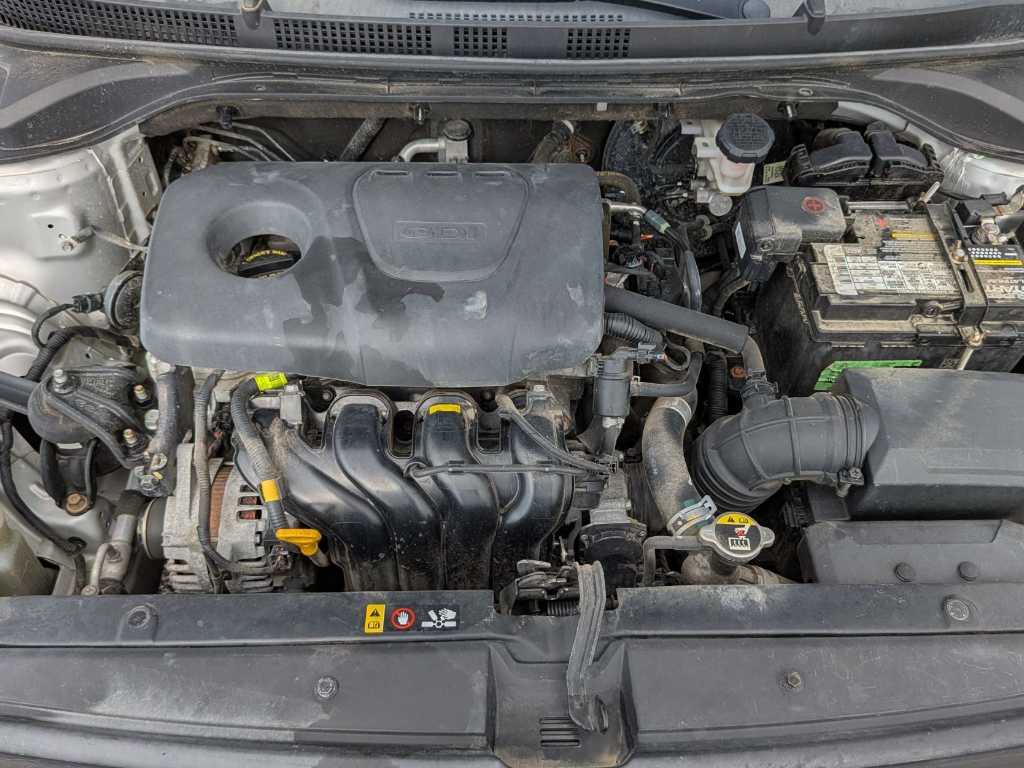 2019 Hyundai Accent SE 16