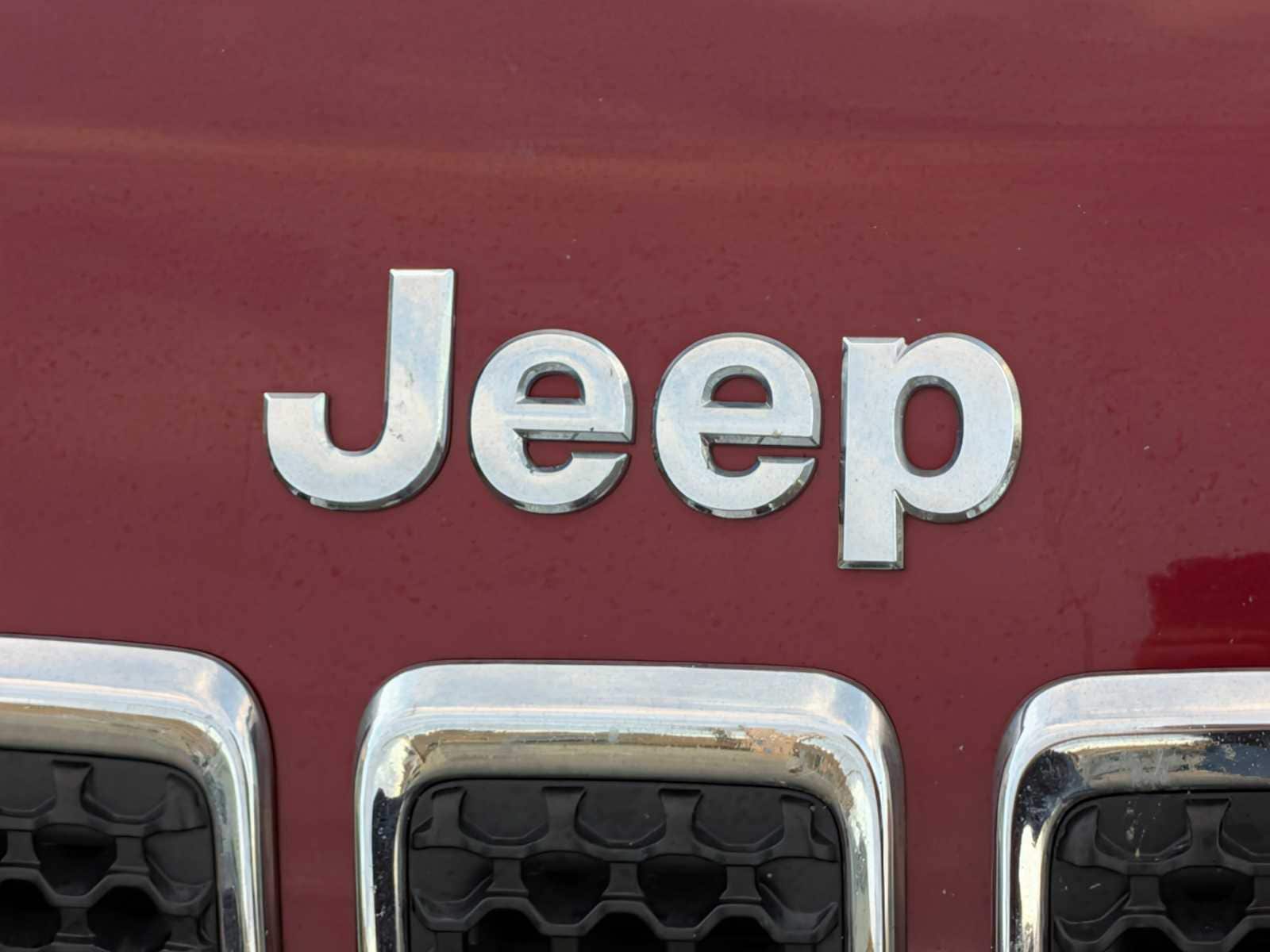 Thumbnail: 2021 Jeep Cherokee - 11