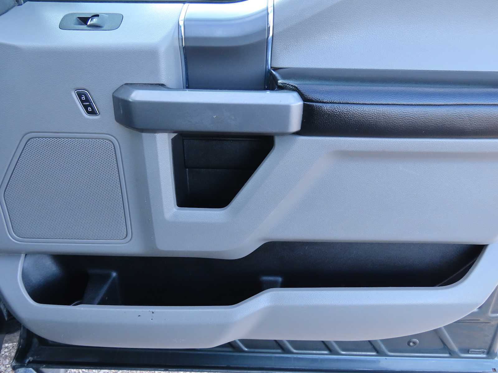 Thumbnail: 2015 Ford F-150 - 23