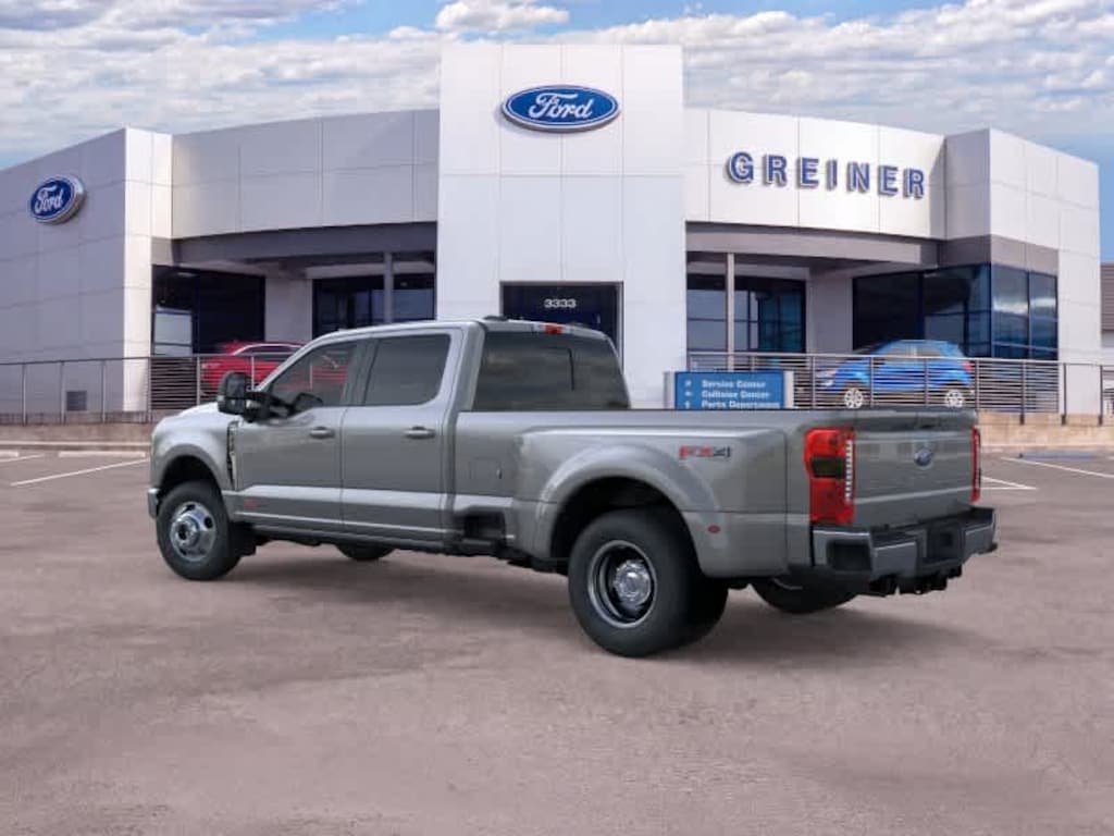 New 2026 Ford F-350 Lariat Truck Crew Cab