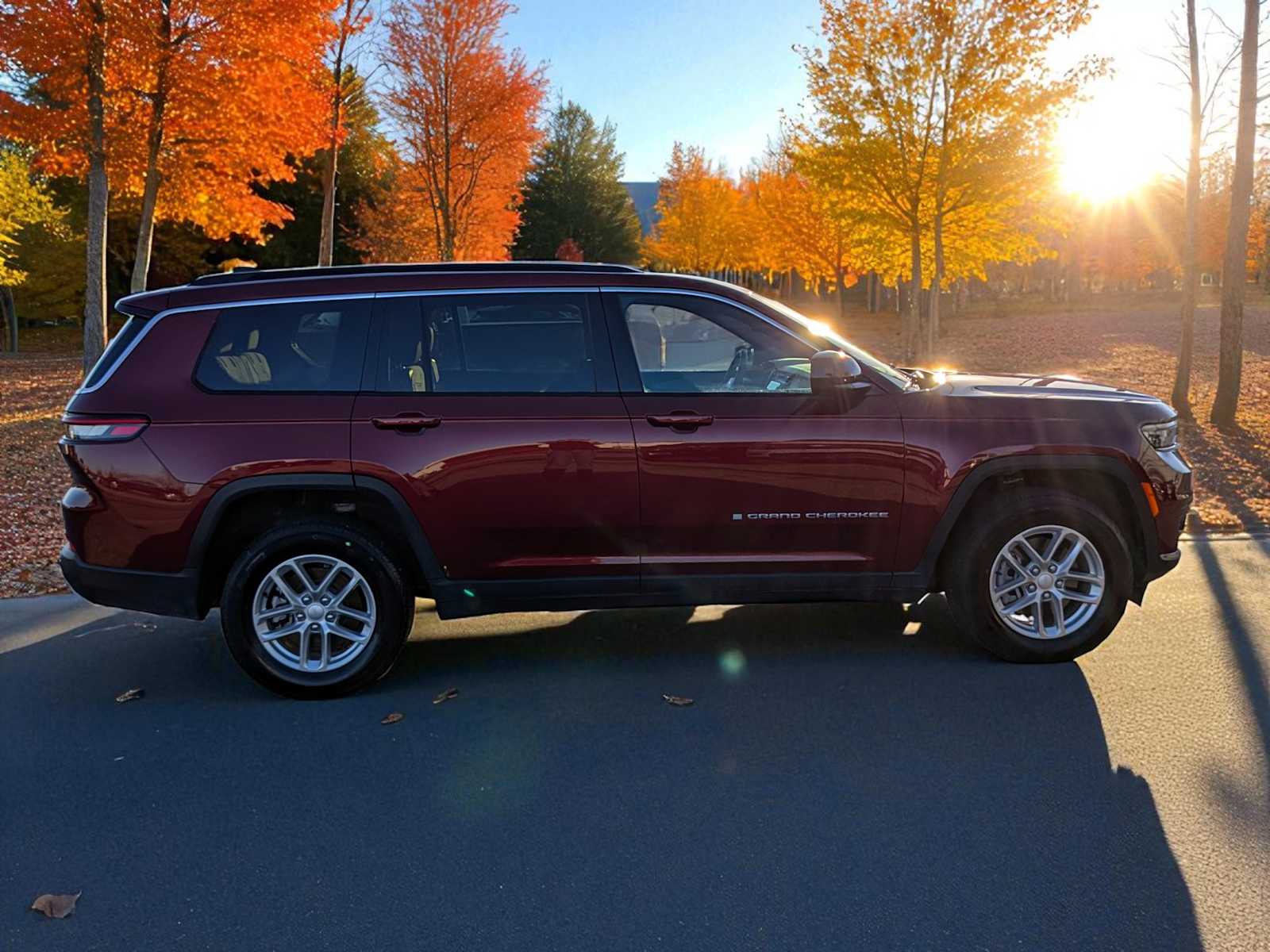 Thumbnail: 2024 Jeep Grand Cherokee L - 7