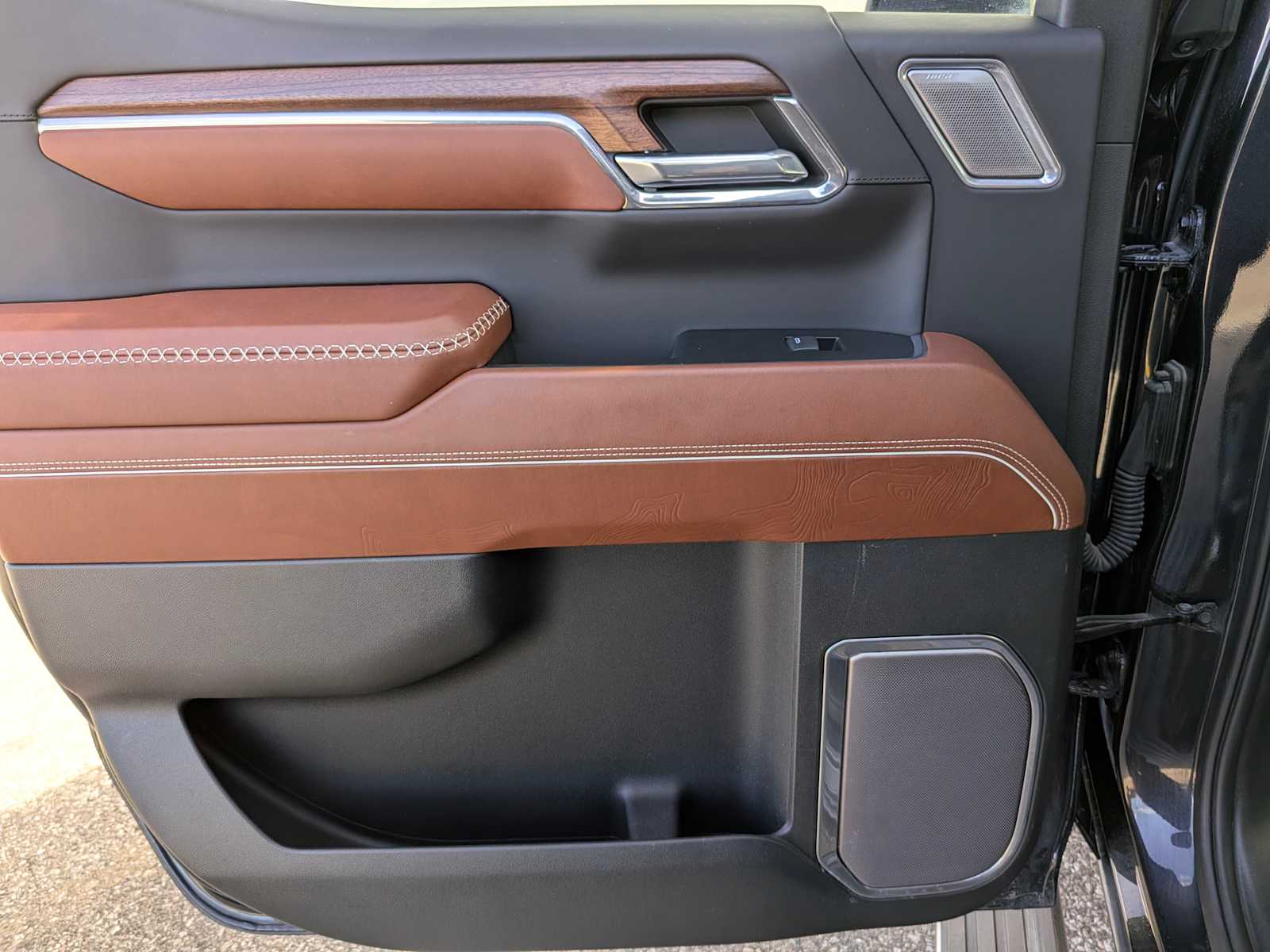 Thumbnail: 2023 GMC Sierra 1500 - 23