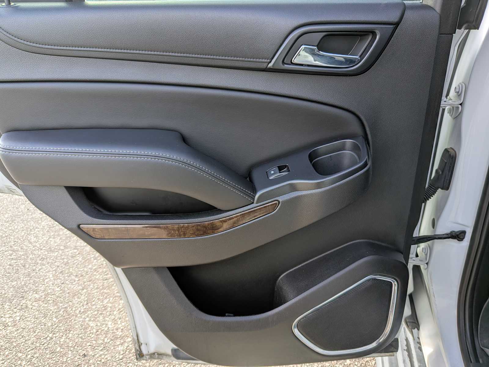 Thumbnail: 2018 Chevrolet Tahoe - 21